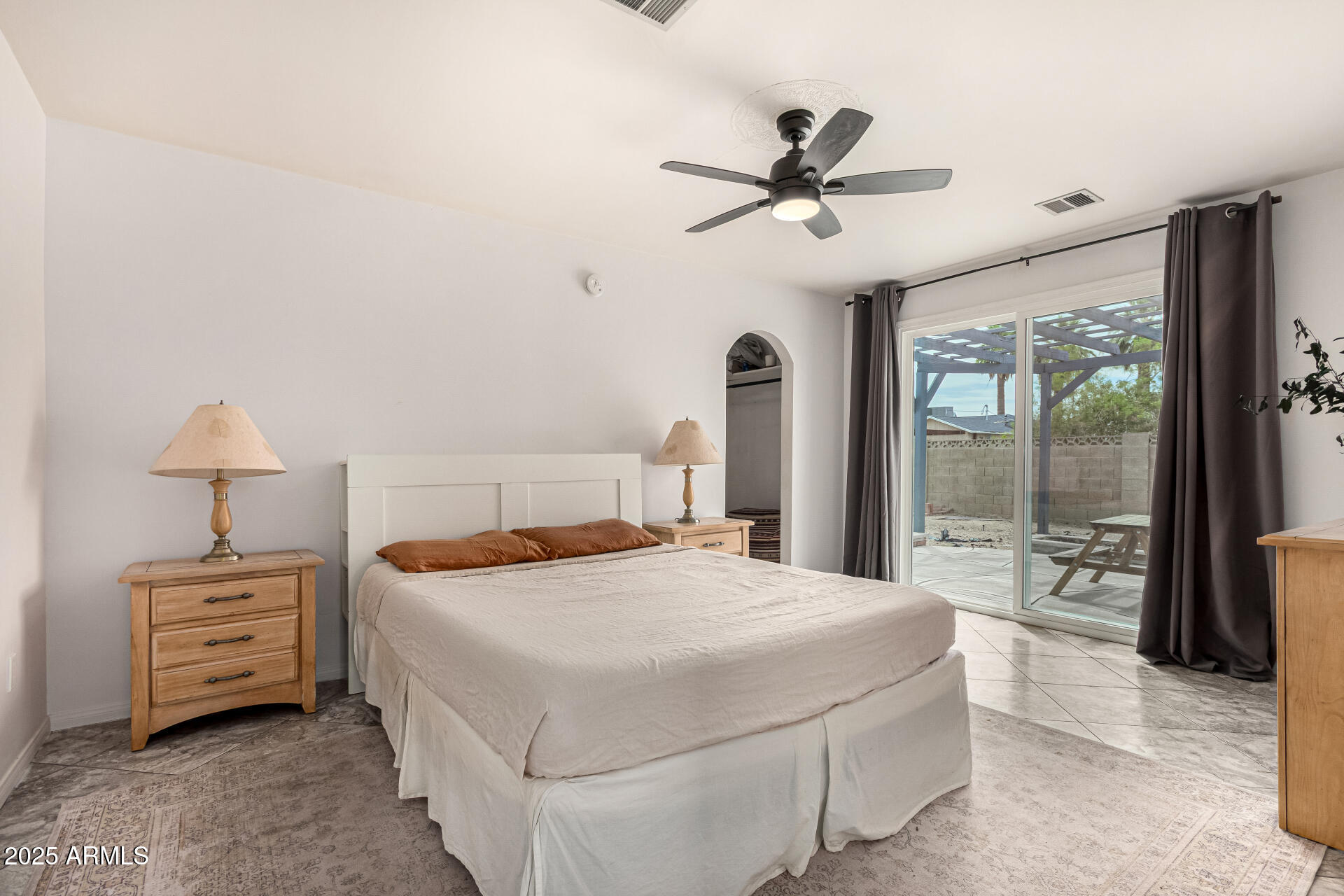 837 E ECHO Lane, Phoenix