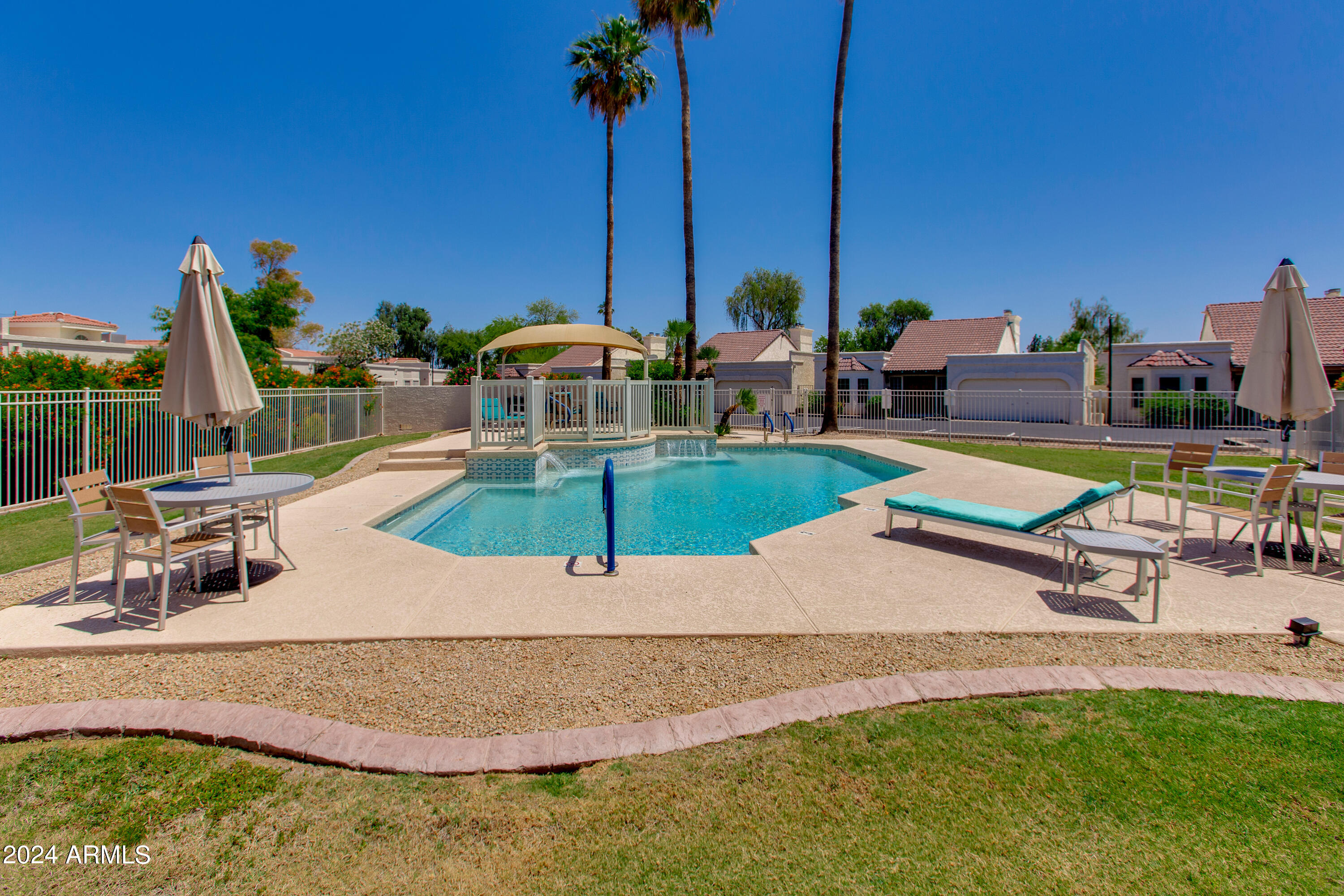 2647 N MILLER Road, 12