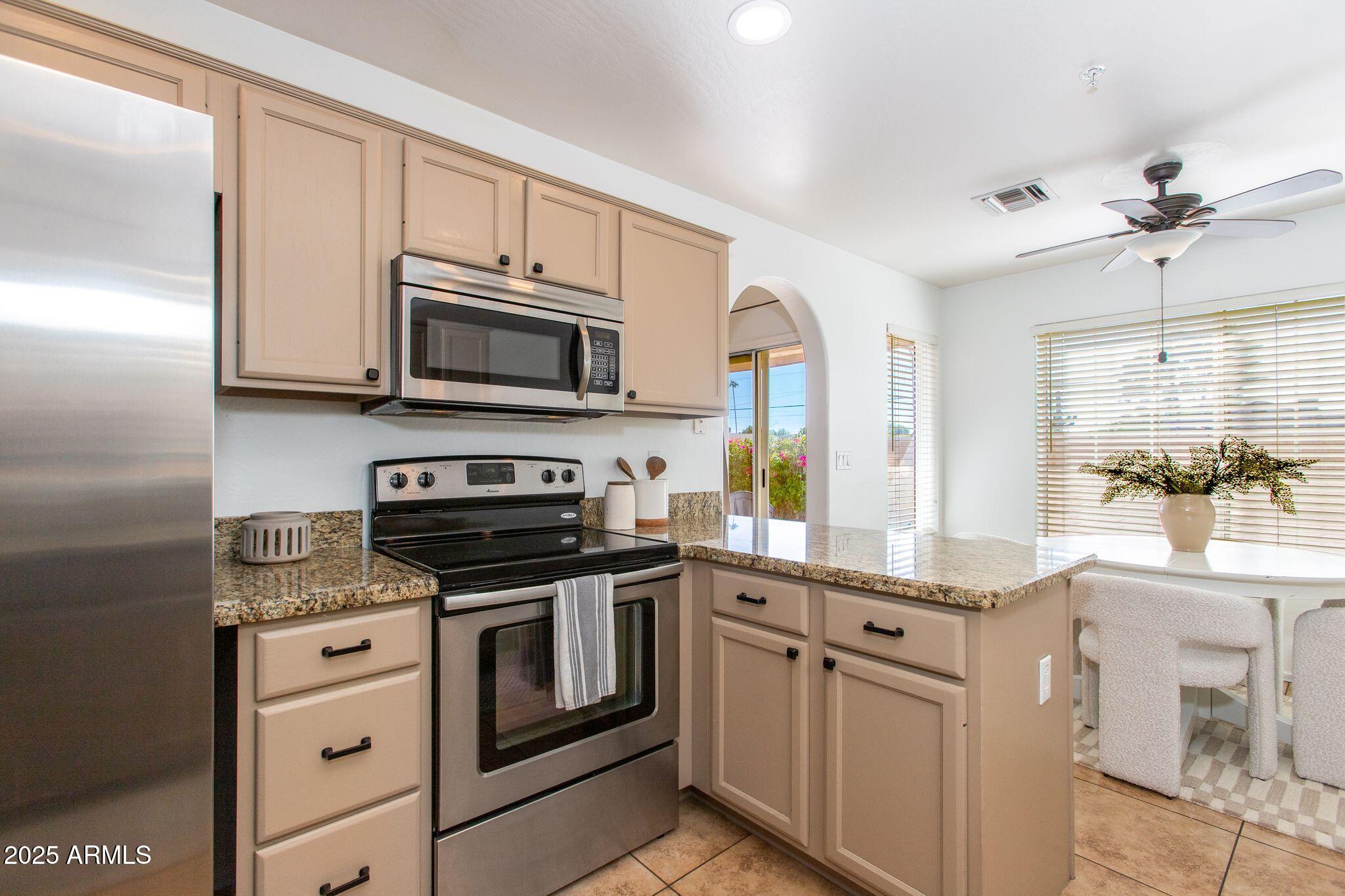 2647 N MILLER Road, 12