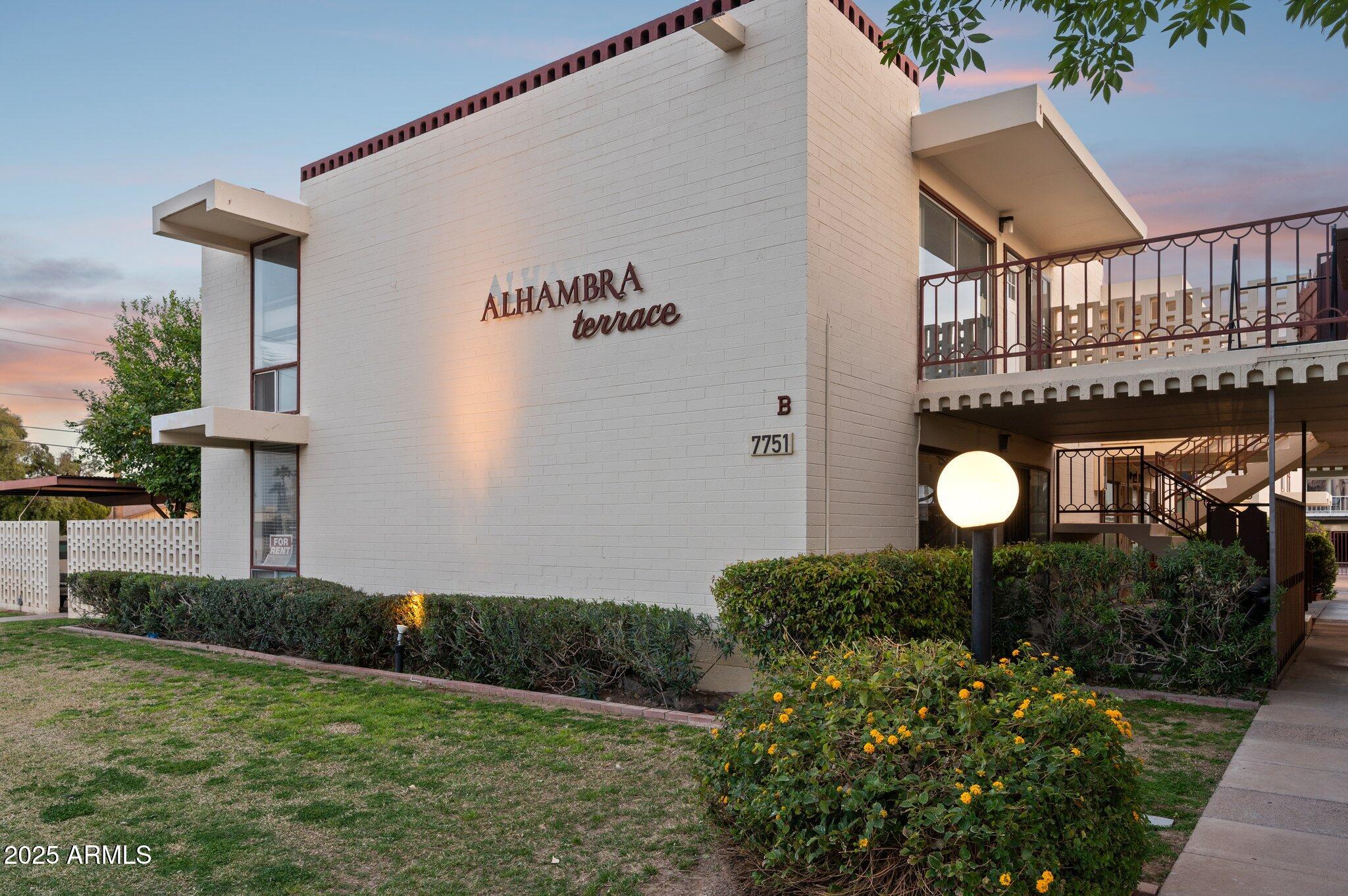 7751 E GLENROSA Avenue B7