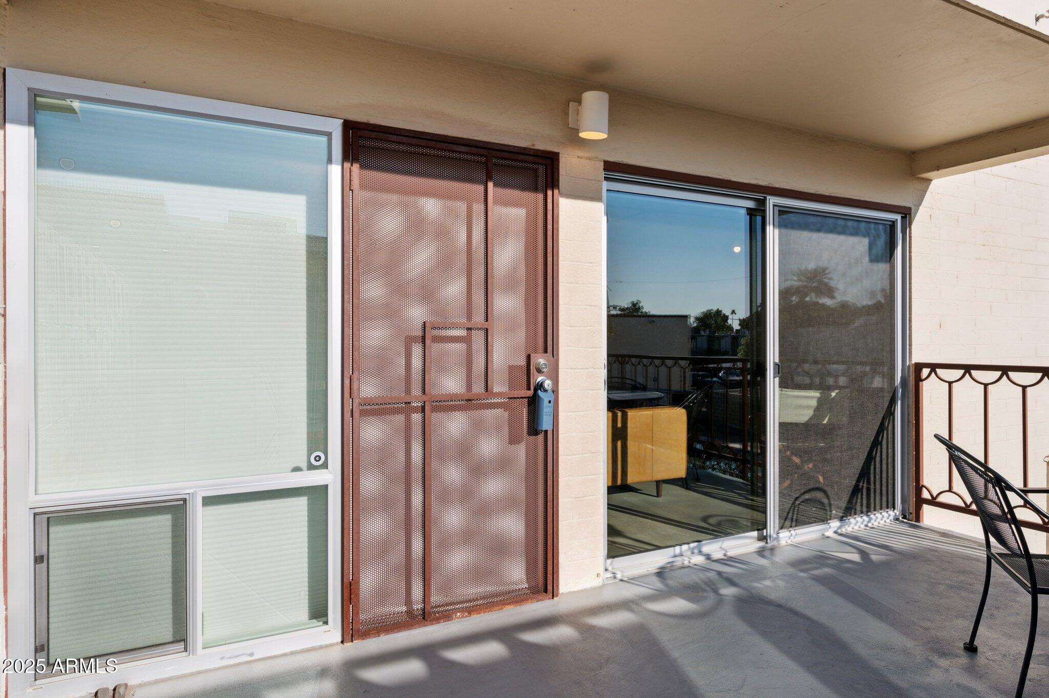 7751 E GLENROSA Avenue B7