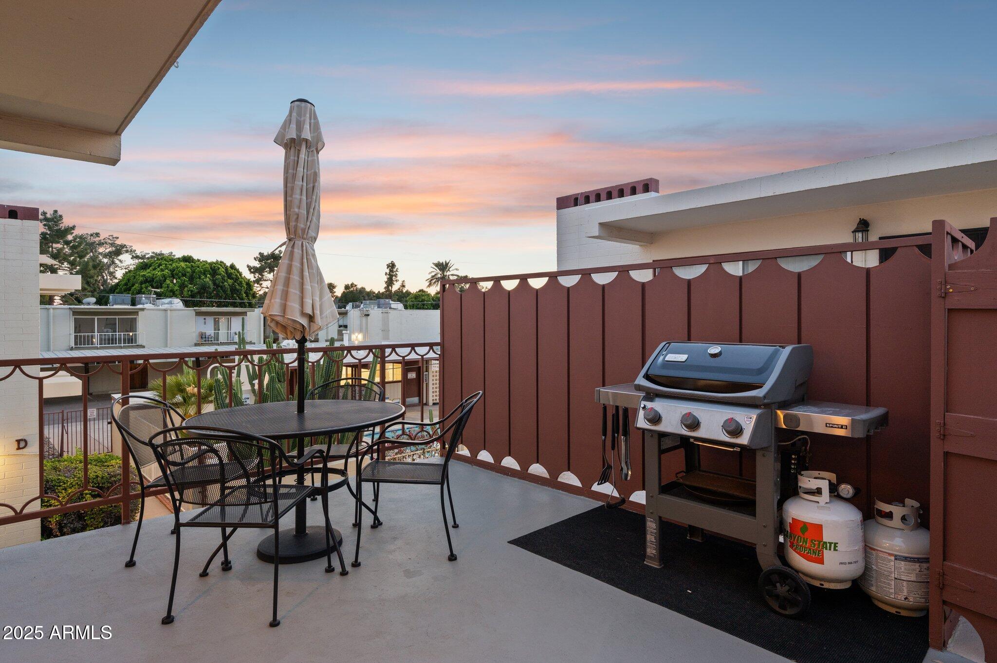 7751 E GLENROSA Avenue B7