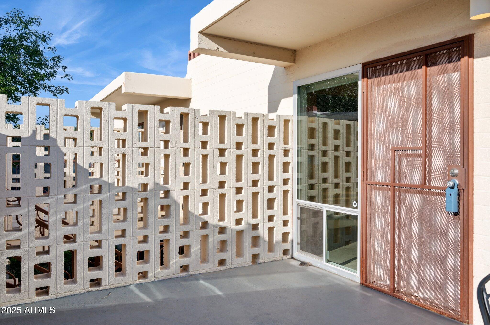 7751 E GLENROSA Avenue B7