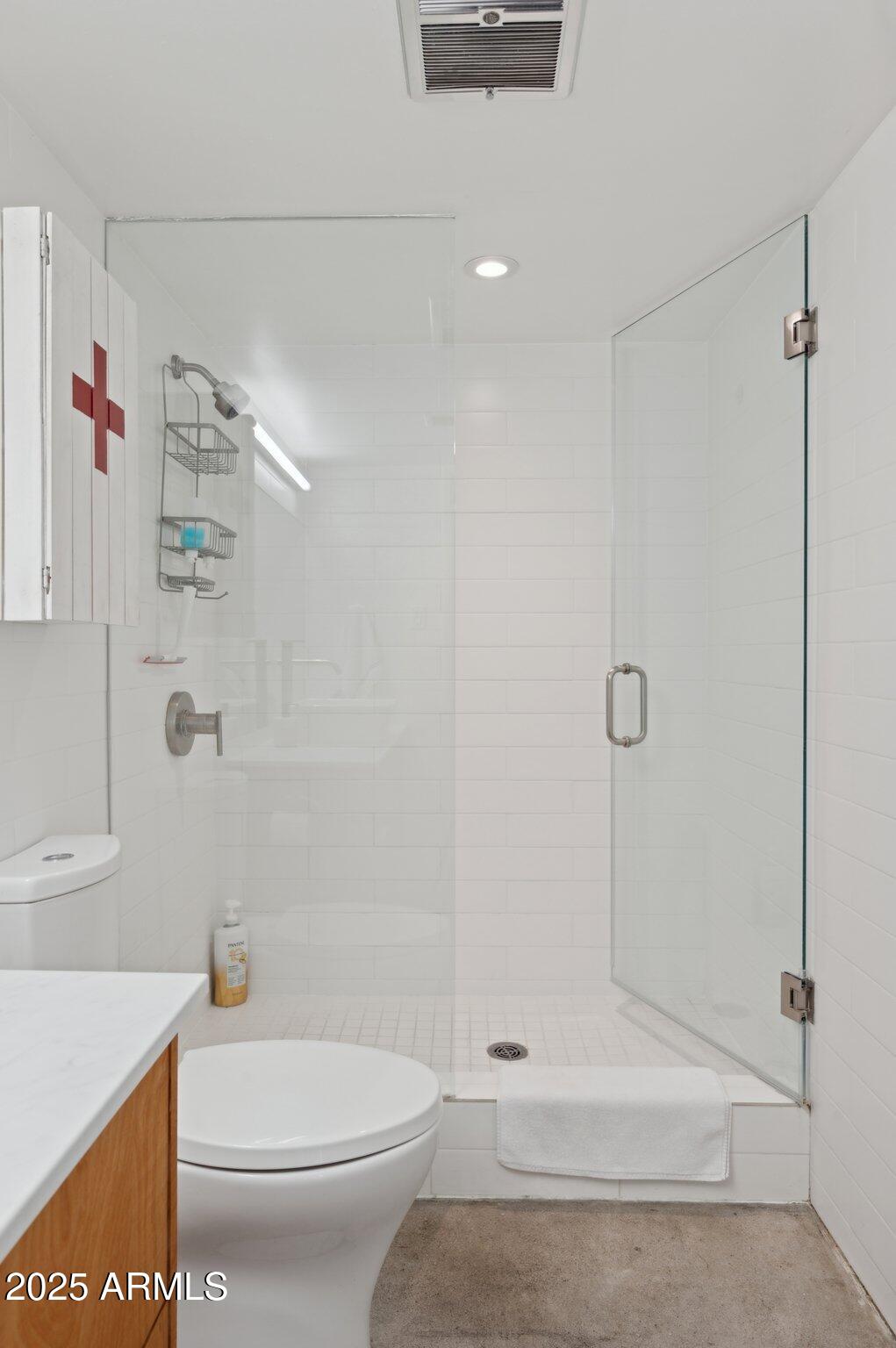 7751 E GLENROSA Avenue B7