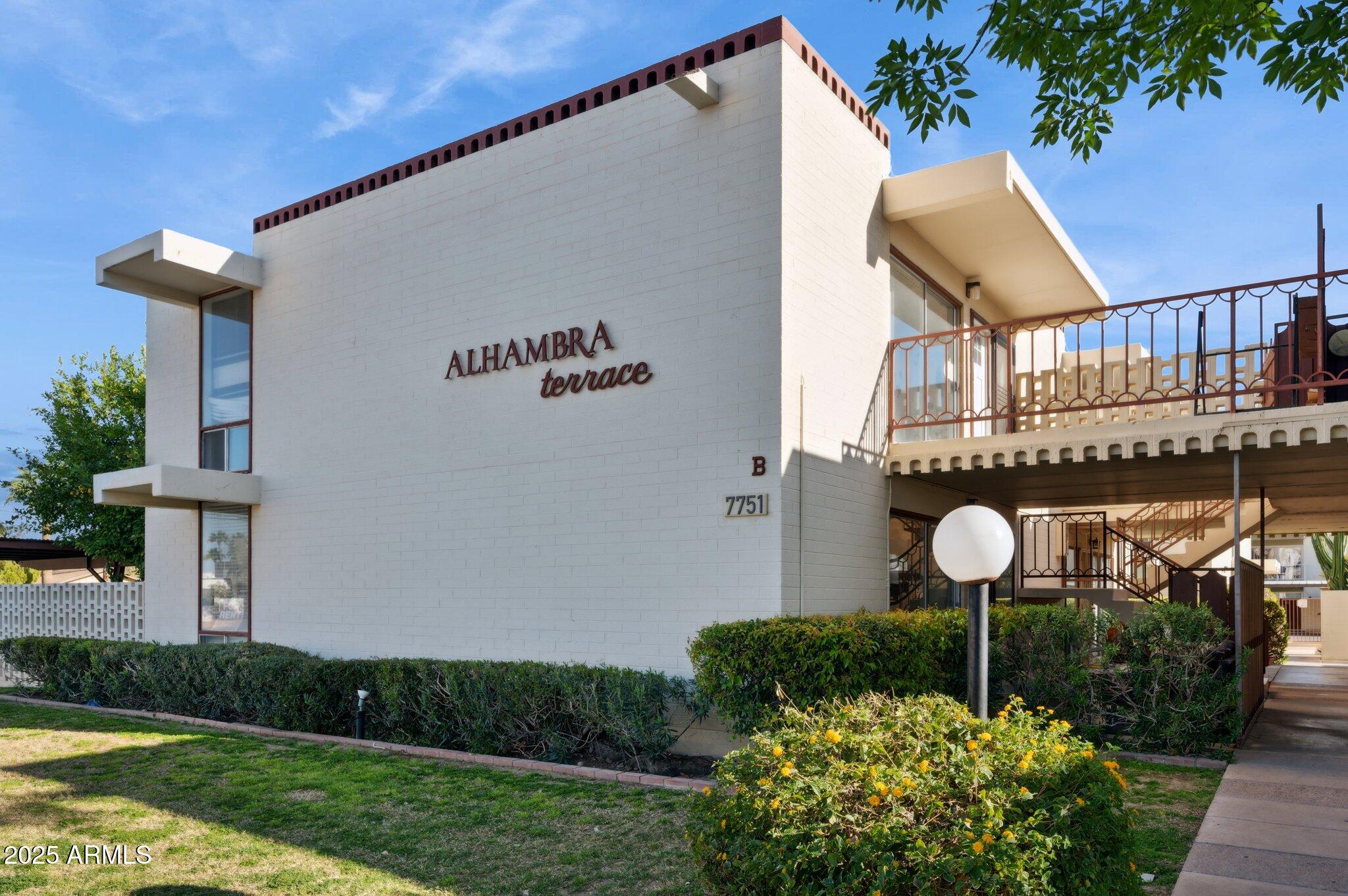 7751 E GLENROSA Avenue B7