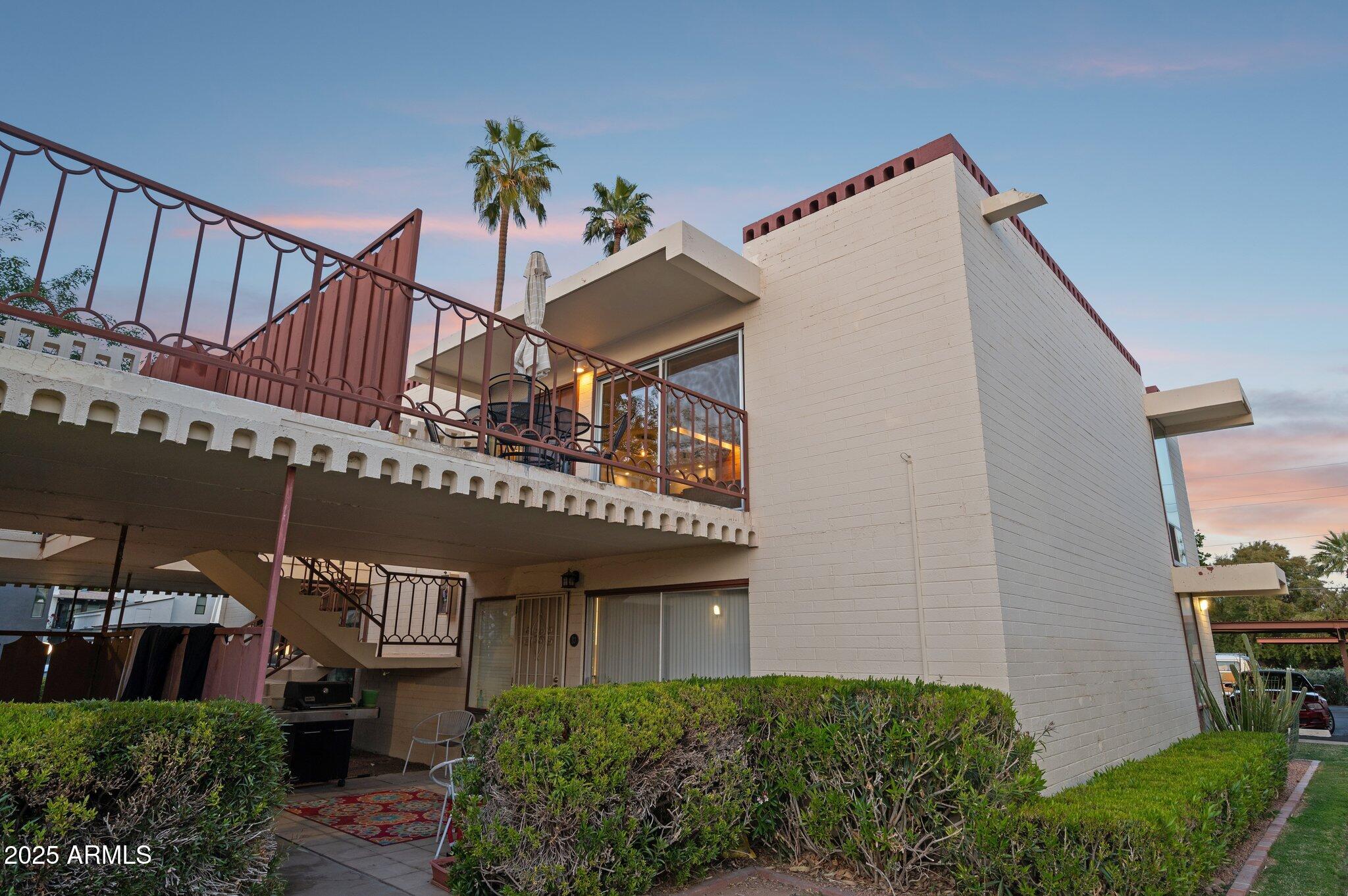 7751 E GLENROSA Avenue B7