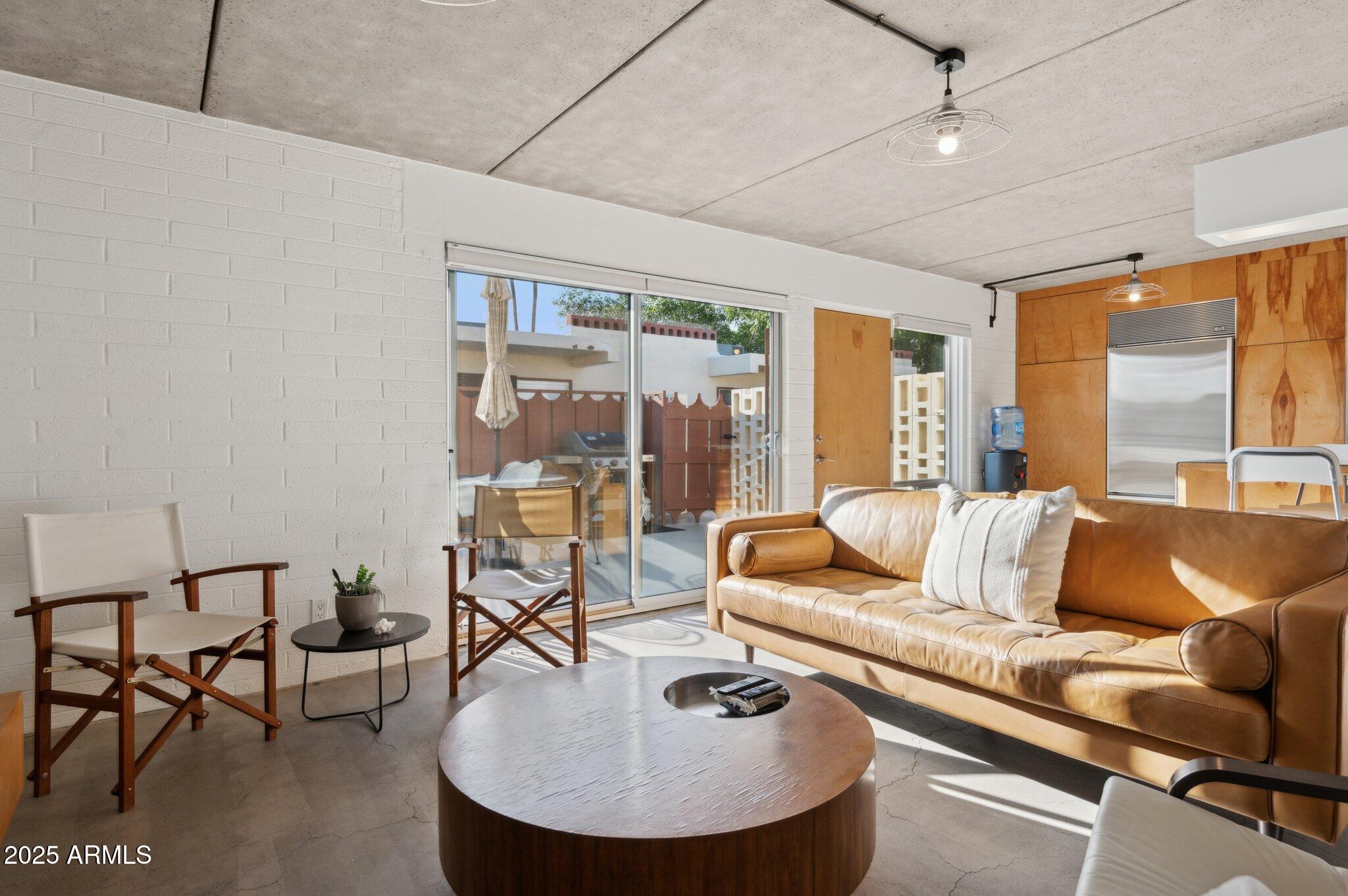 7751 E GLENROSA Avenue B7