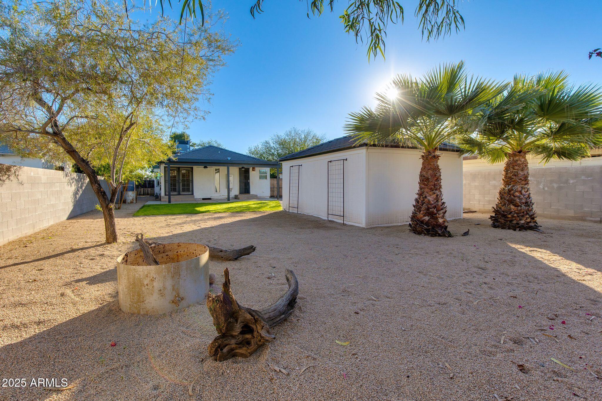 488 N WASHINGTON Street