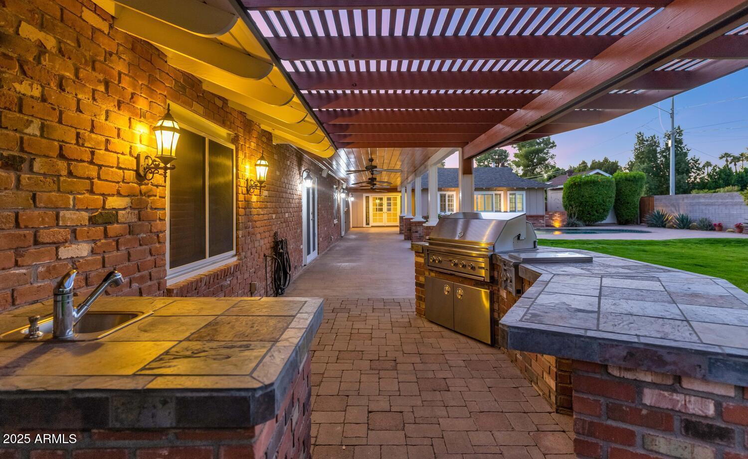 416 W MCLELLAN Boulevard