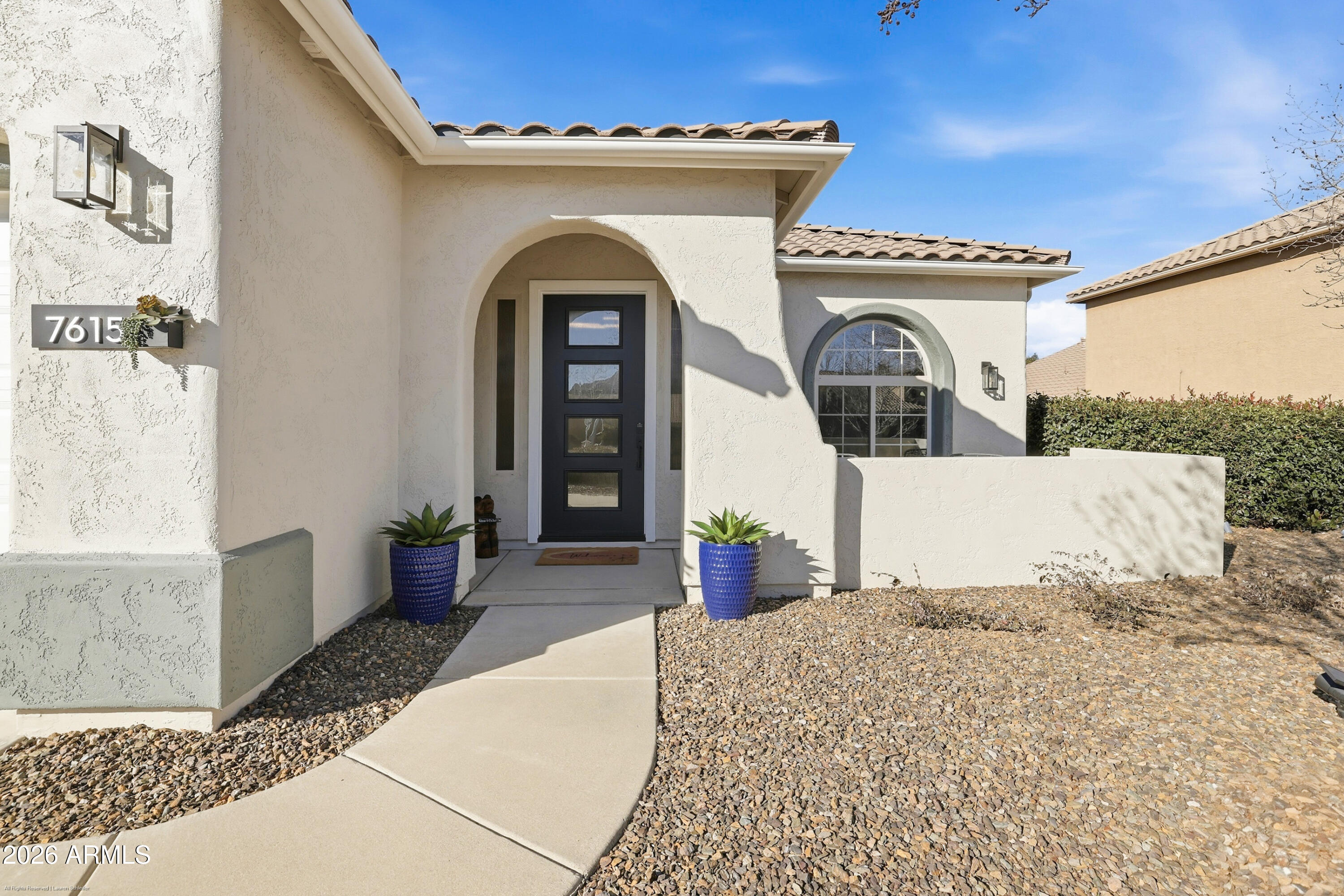 7615 E TRADERS Trail