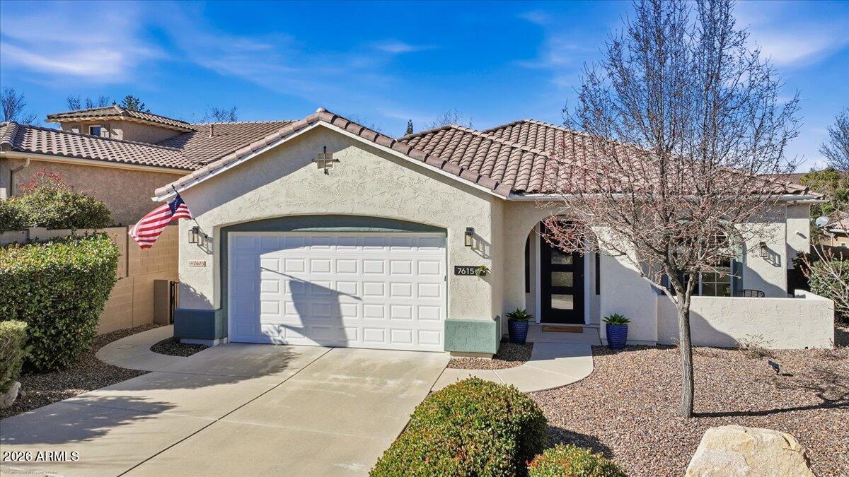 7615 E TRADERS Trail