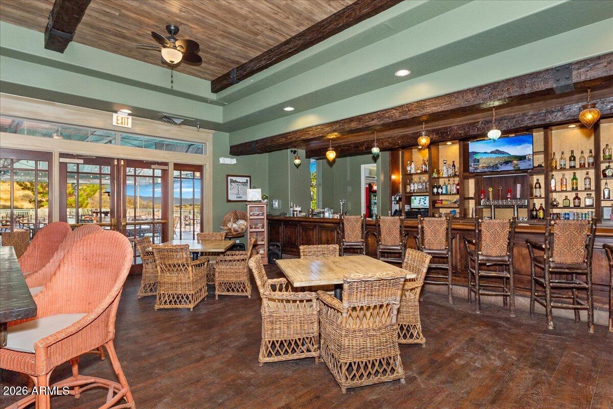 7615 E TRADERS Trail