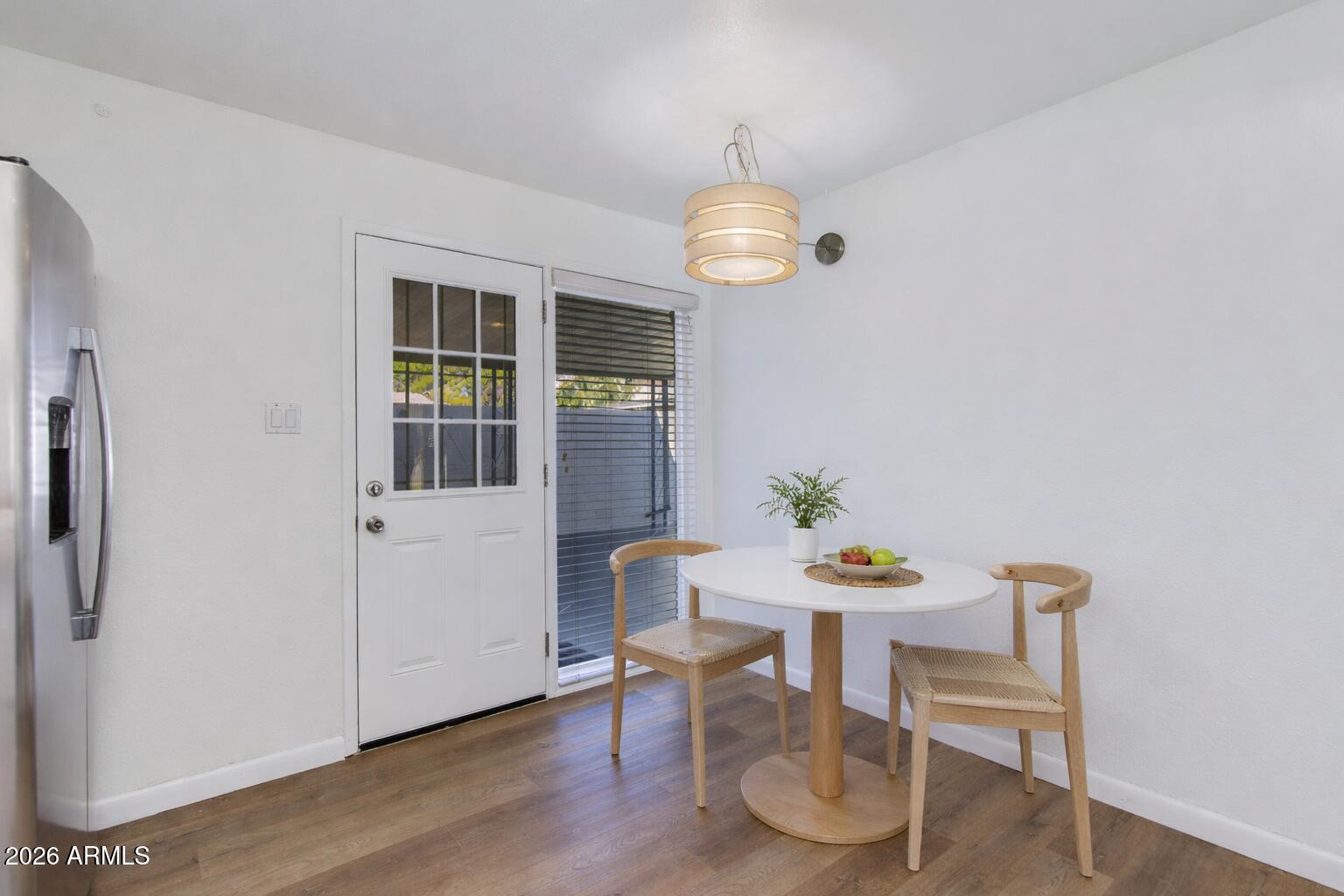 837 N REVERE Street E