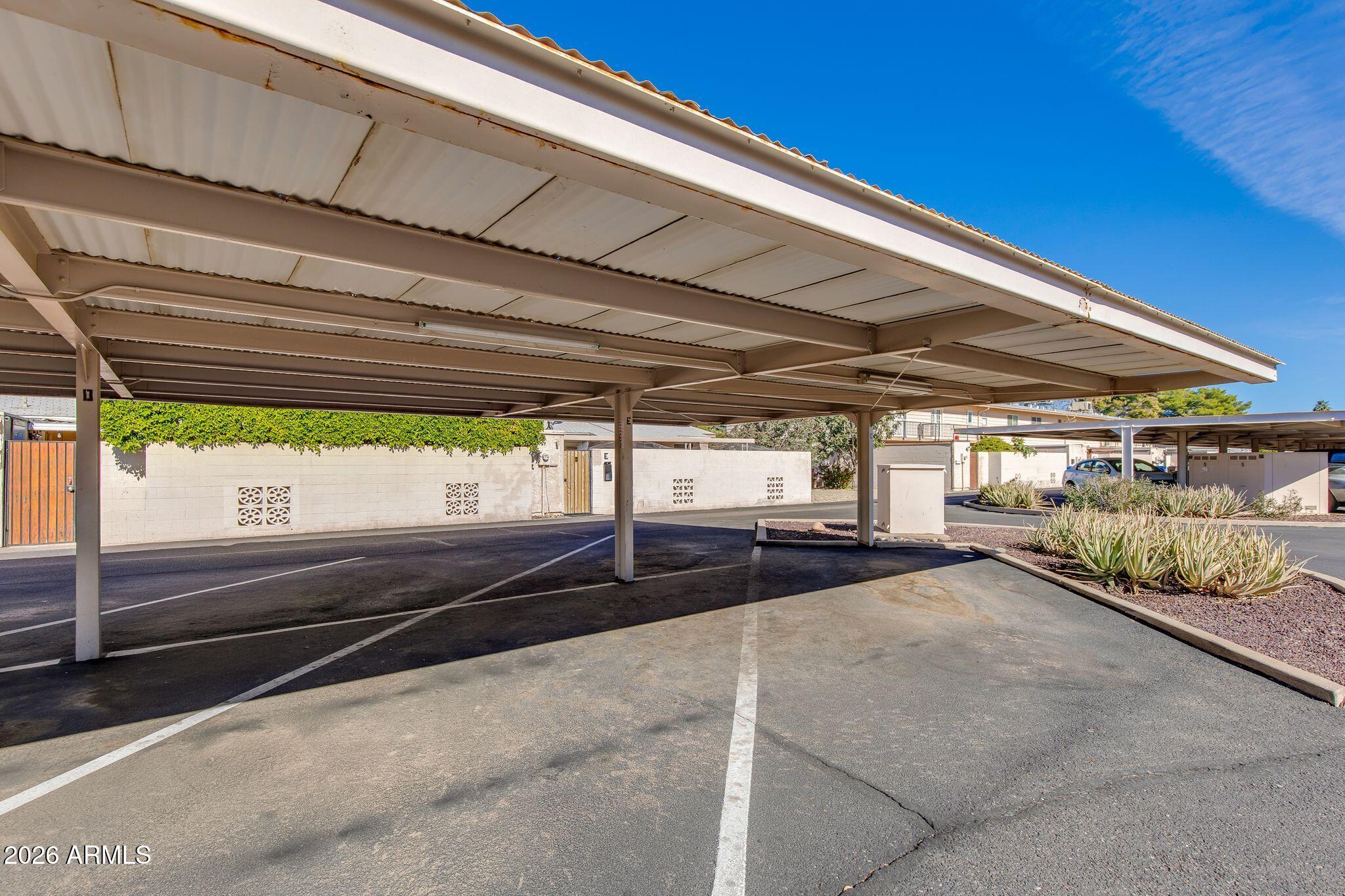 837 N REVERE Street E