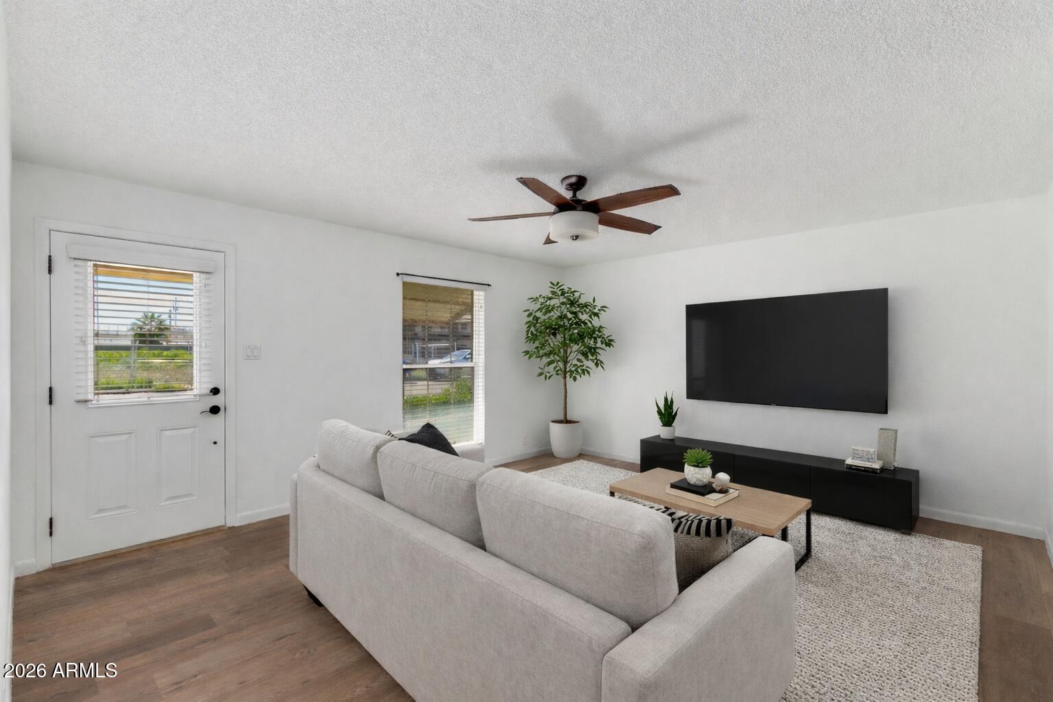 837 N REVERE Street E