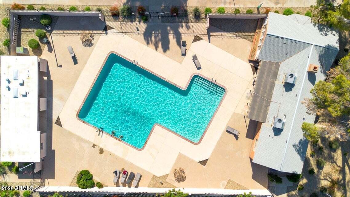 837 N REVERE Street E