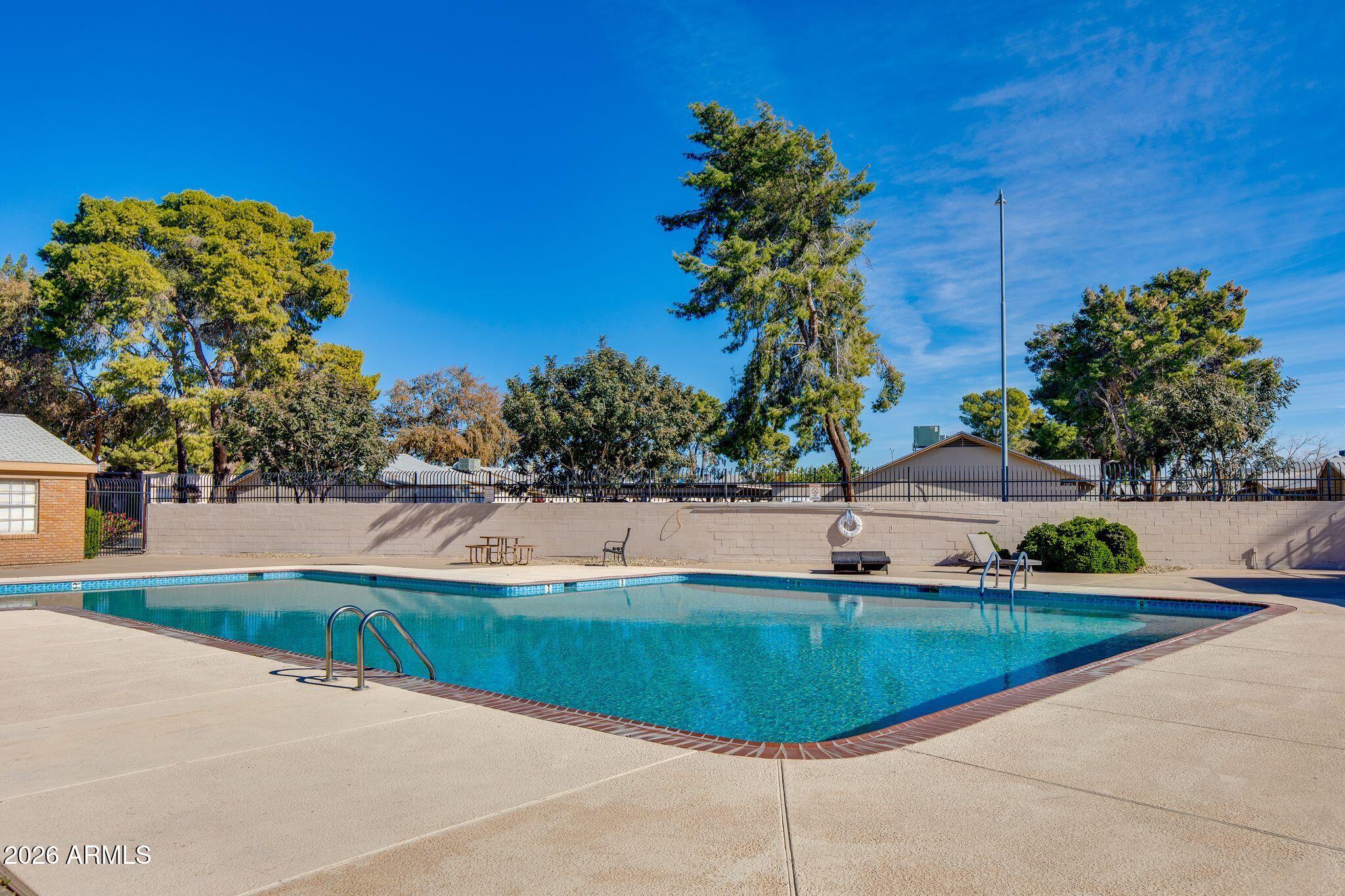 837 N REVERE Street E