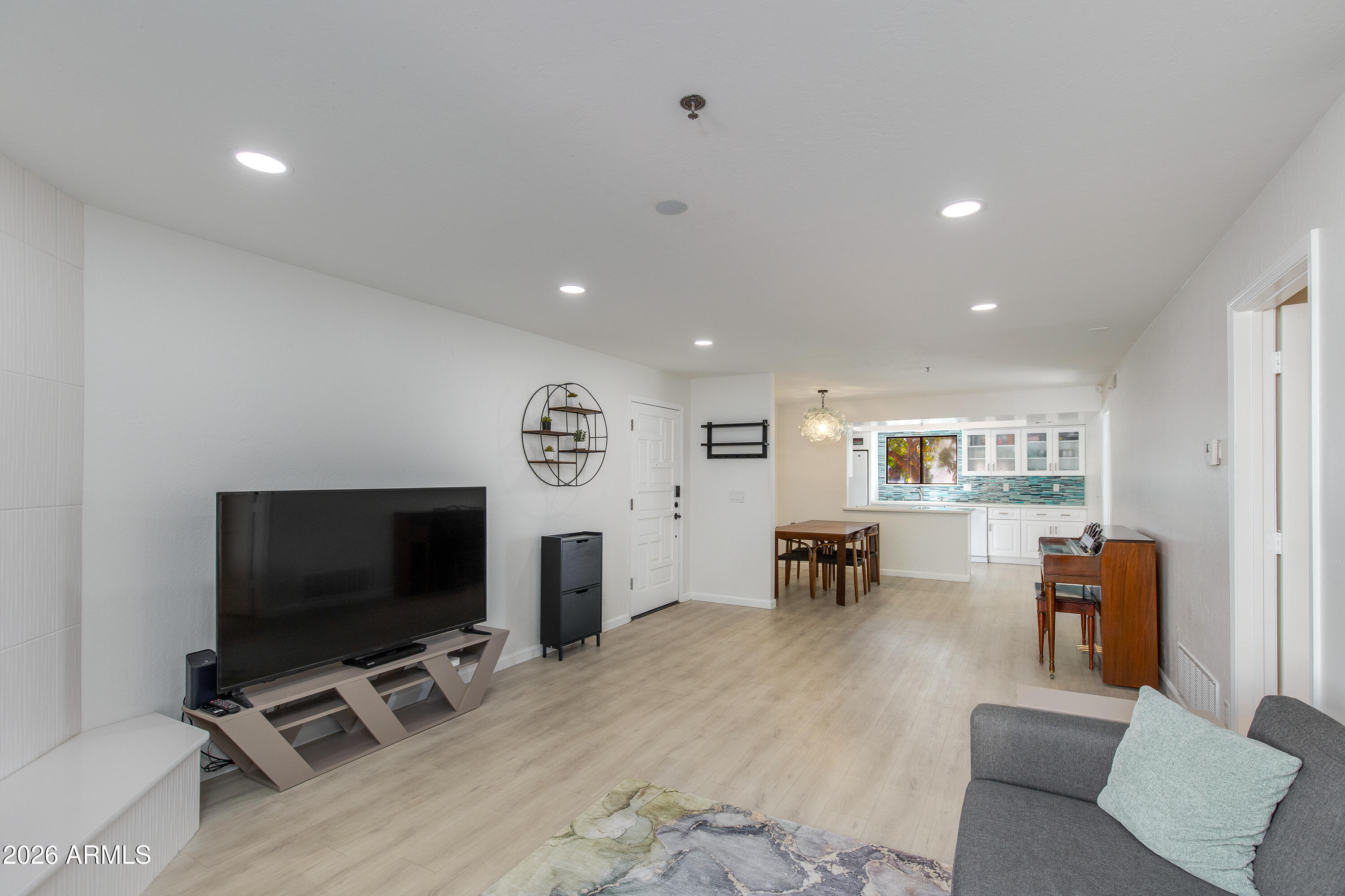 3031 N CIVIC CENTER Plaza 218