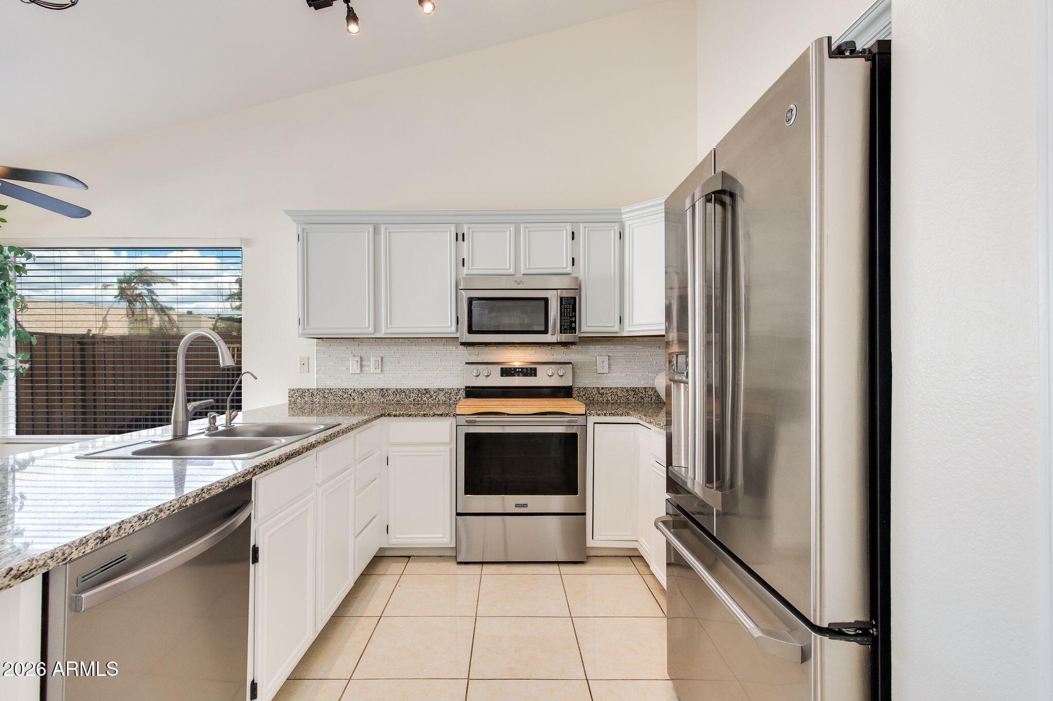 4250 E ENCINAS Avenue