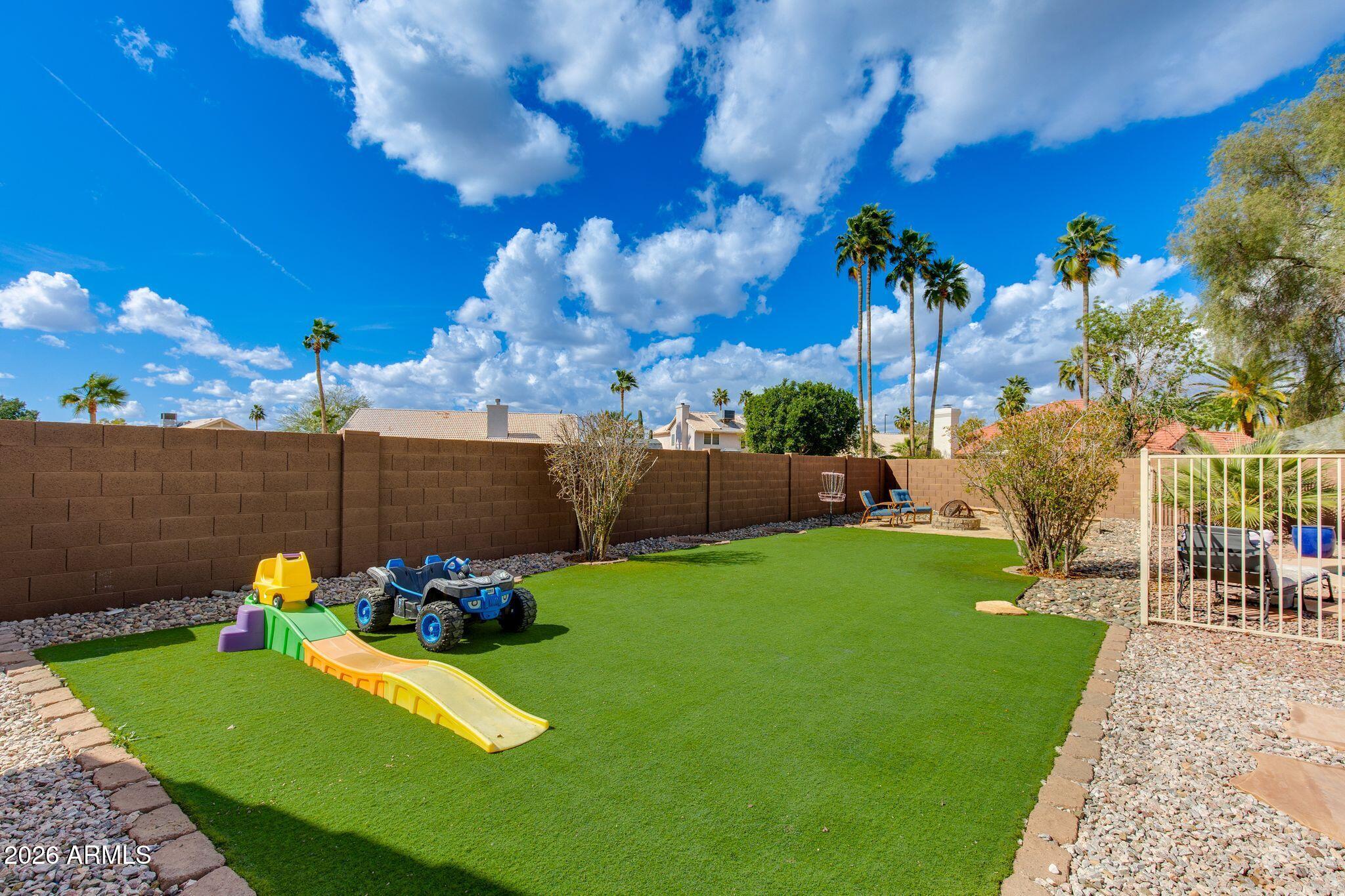 4250 E ENCINAS Avenue