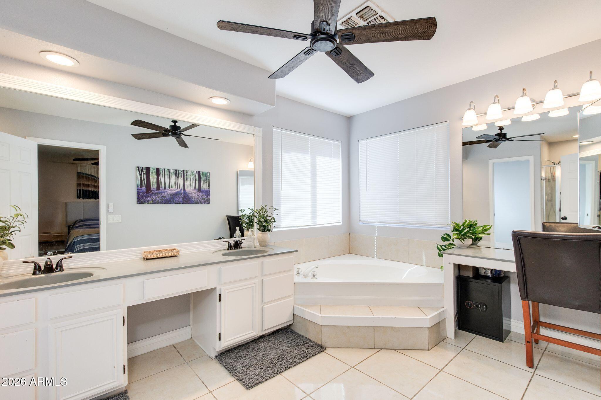 4250 E ENCINAS Avenue