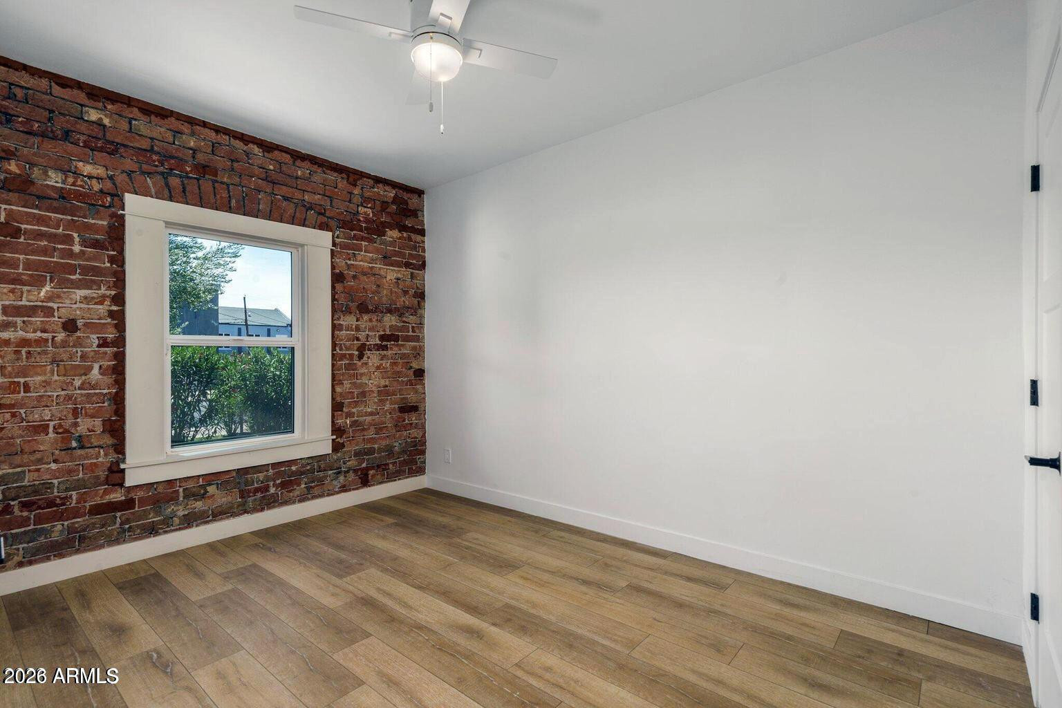 912 E Roosevelt Street