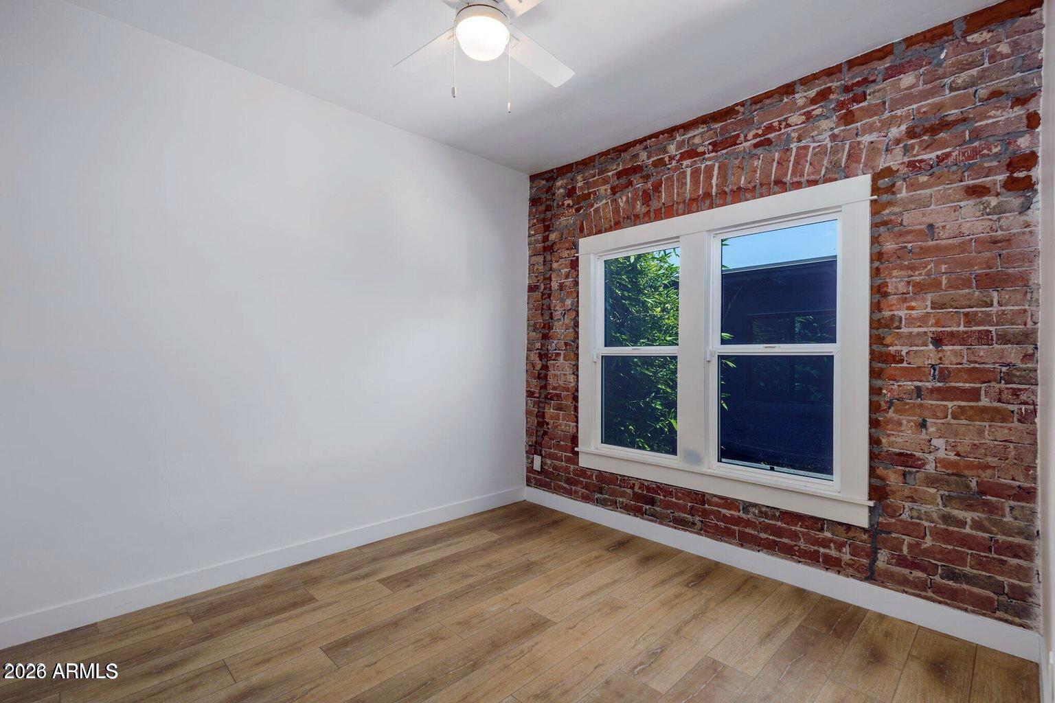 912 E Roosevelt Street