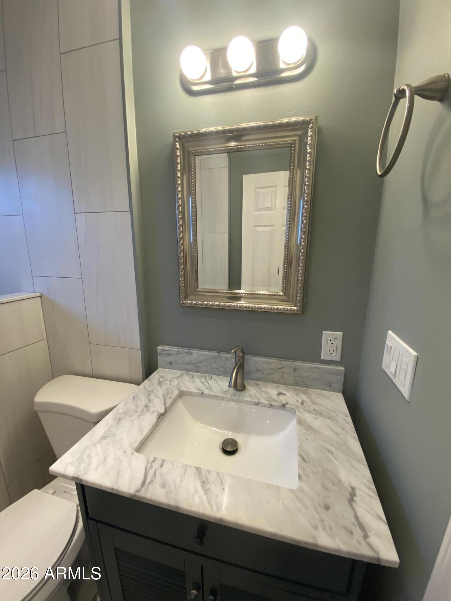 2831 N 33RD Place