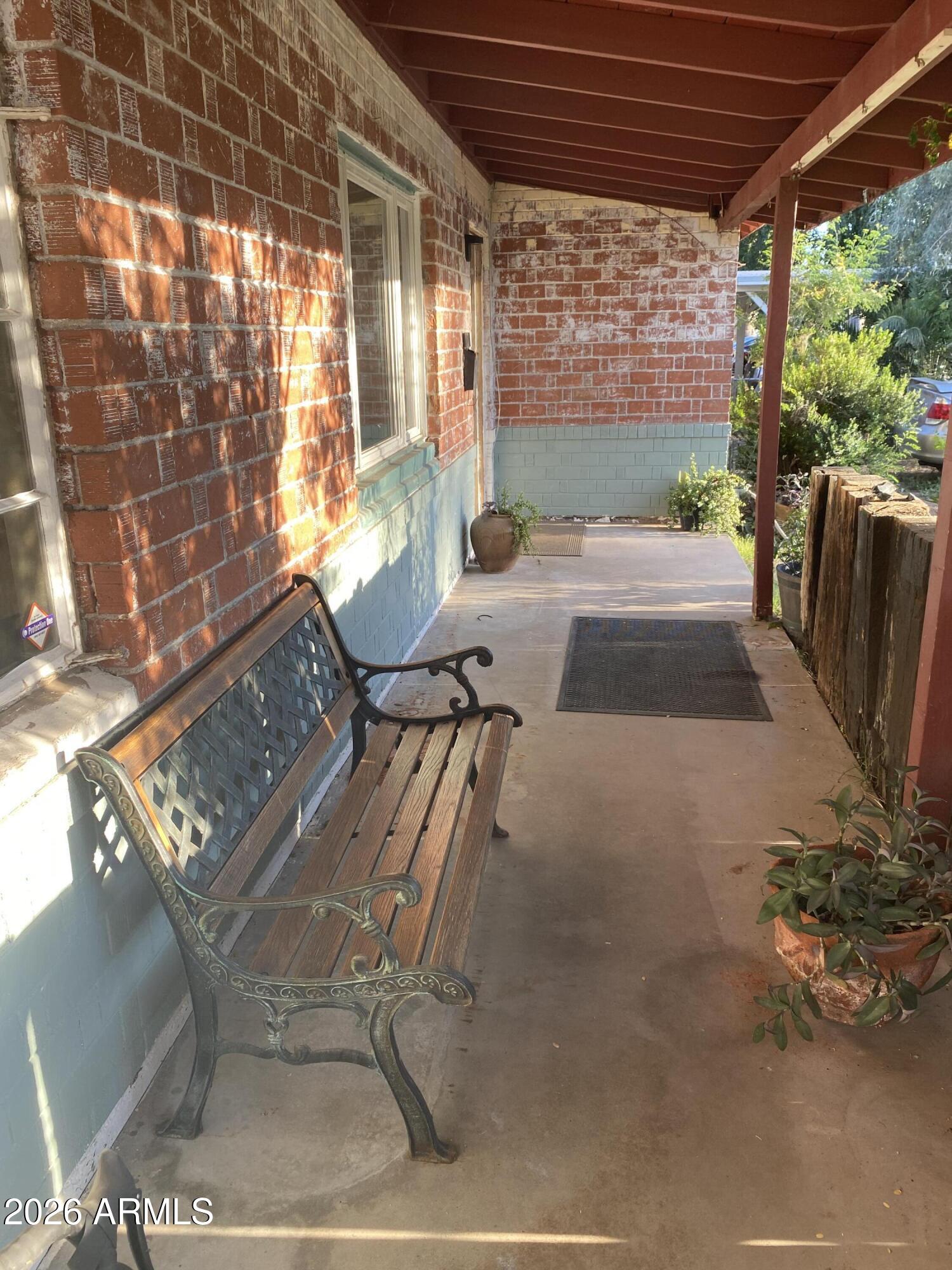 2831 N 33RD Place