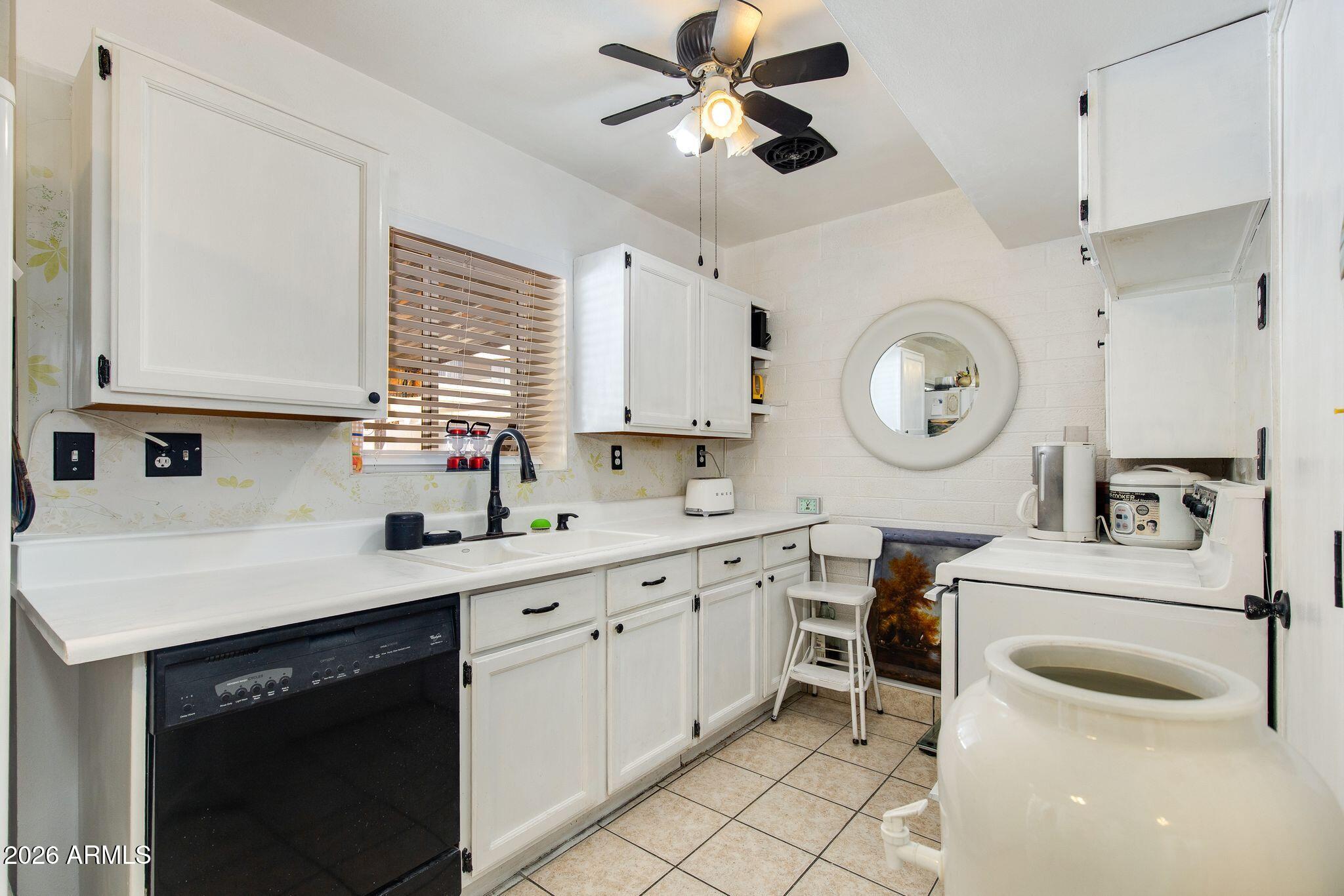 815 N HAYDEN Road B4