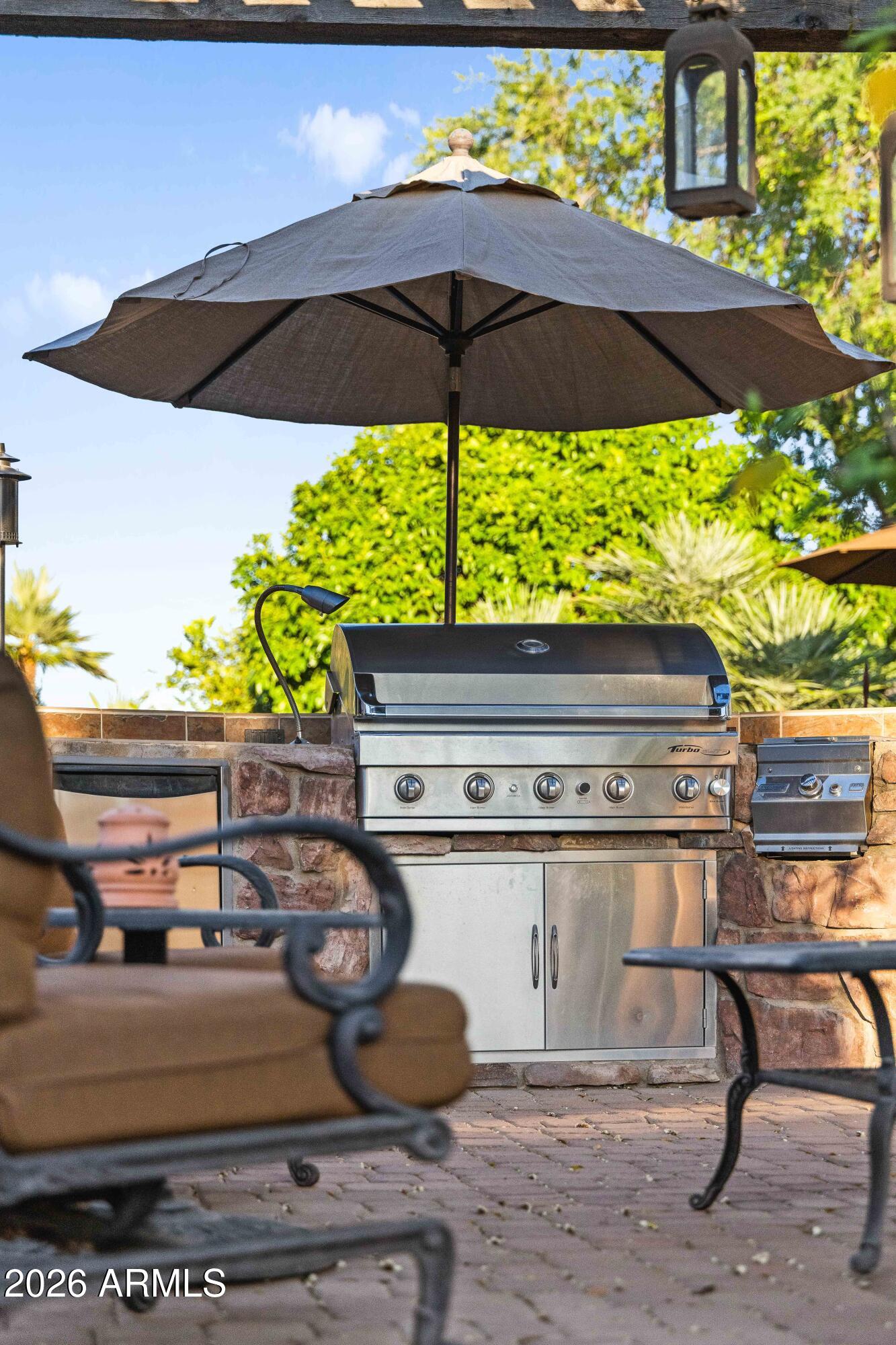 18009 W MONTEBELLO Avenue