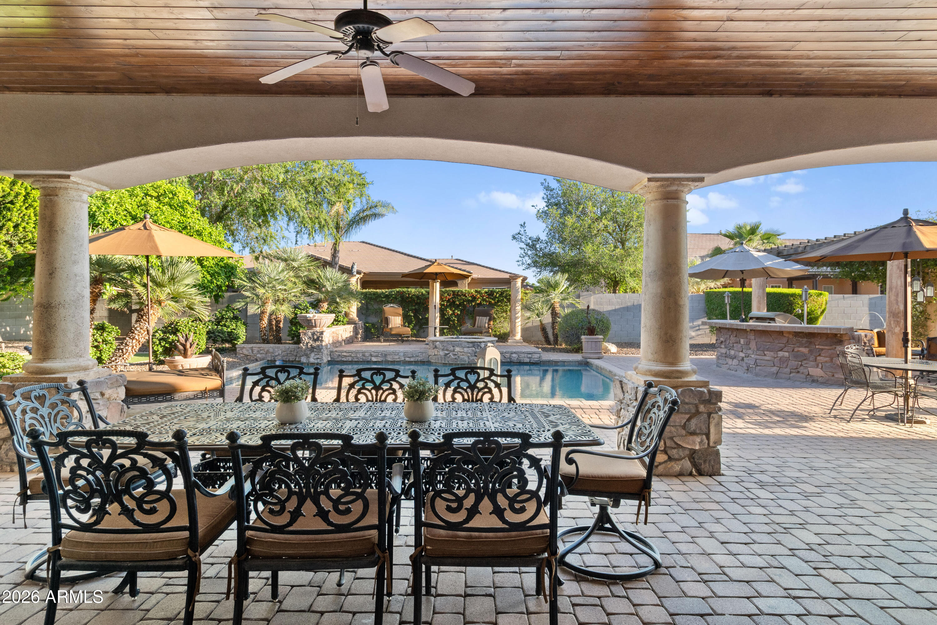 18009 W MONTEBELLO Avenue