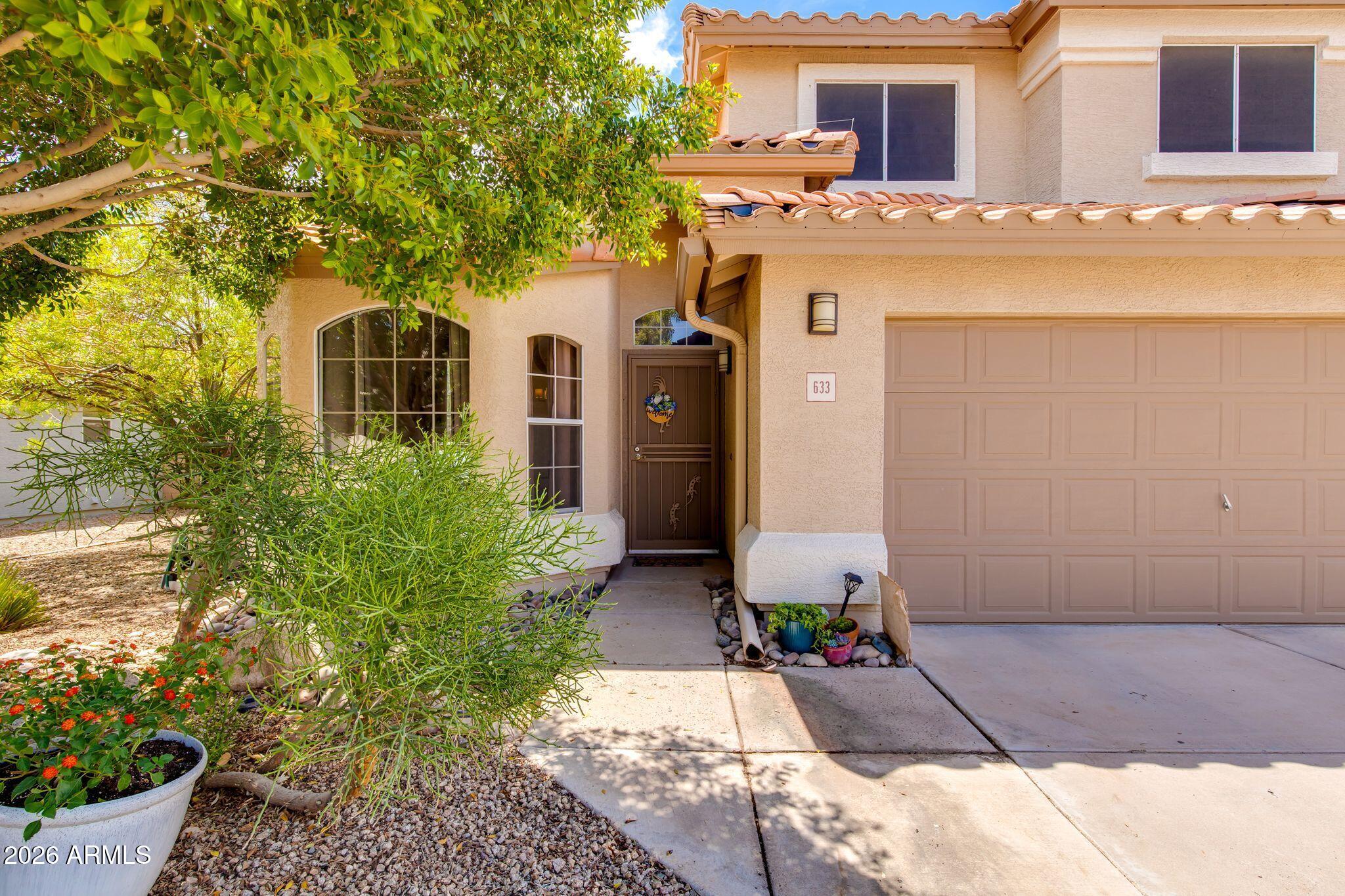 633 W NOPAL Avenue