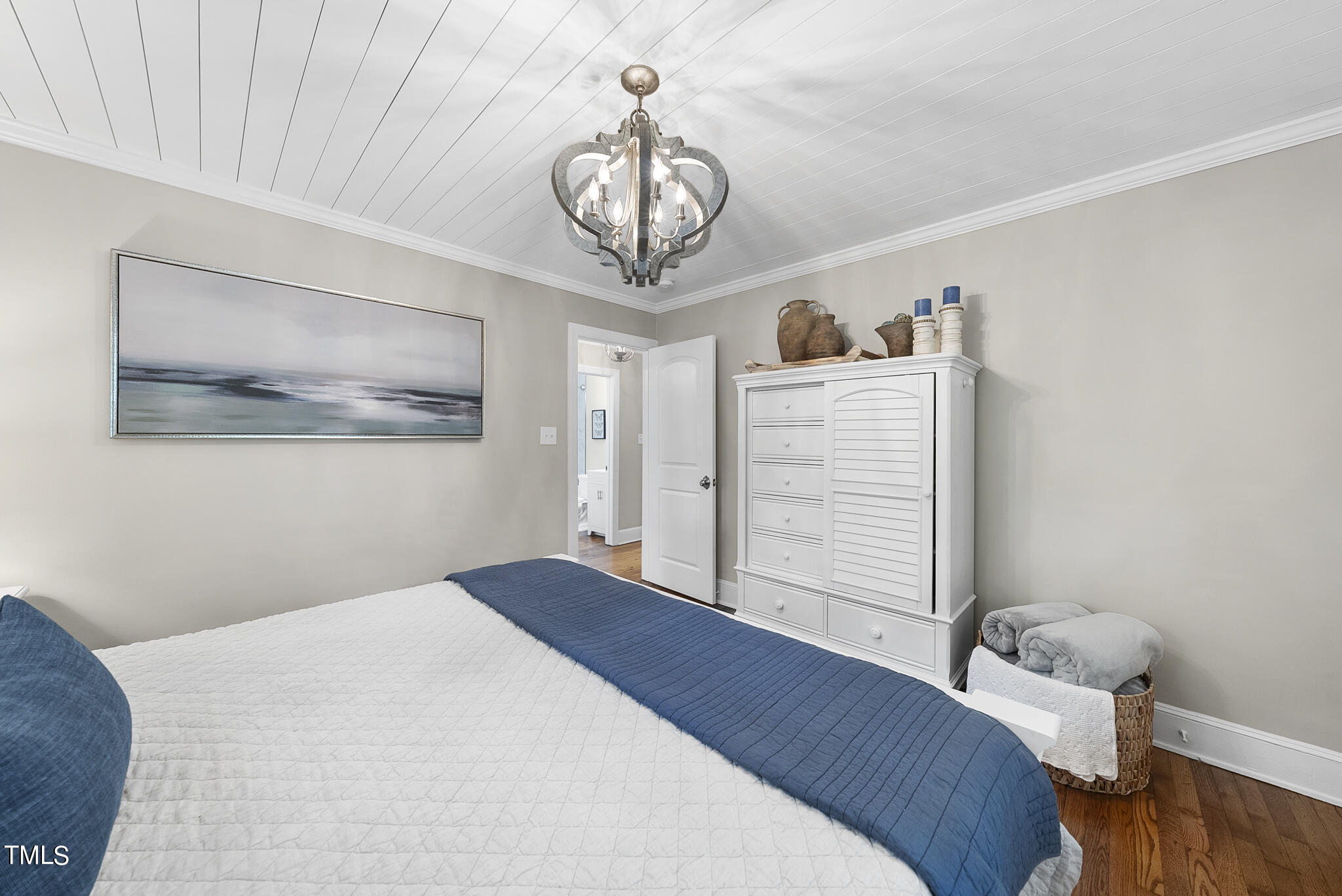 411 N Academy Street