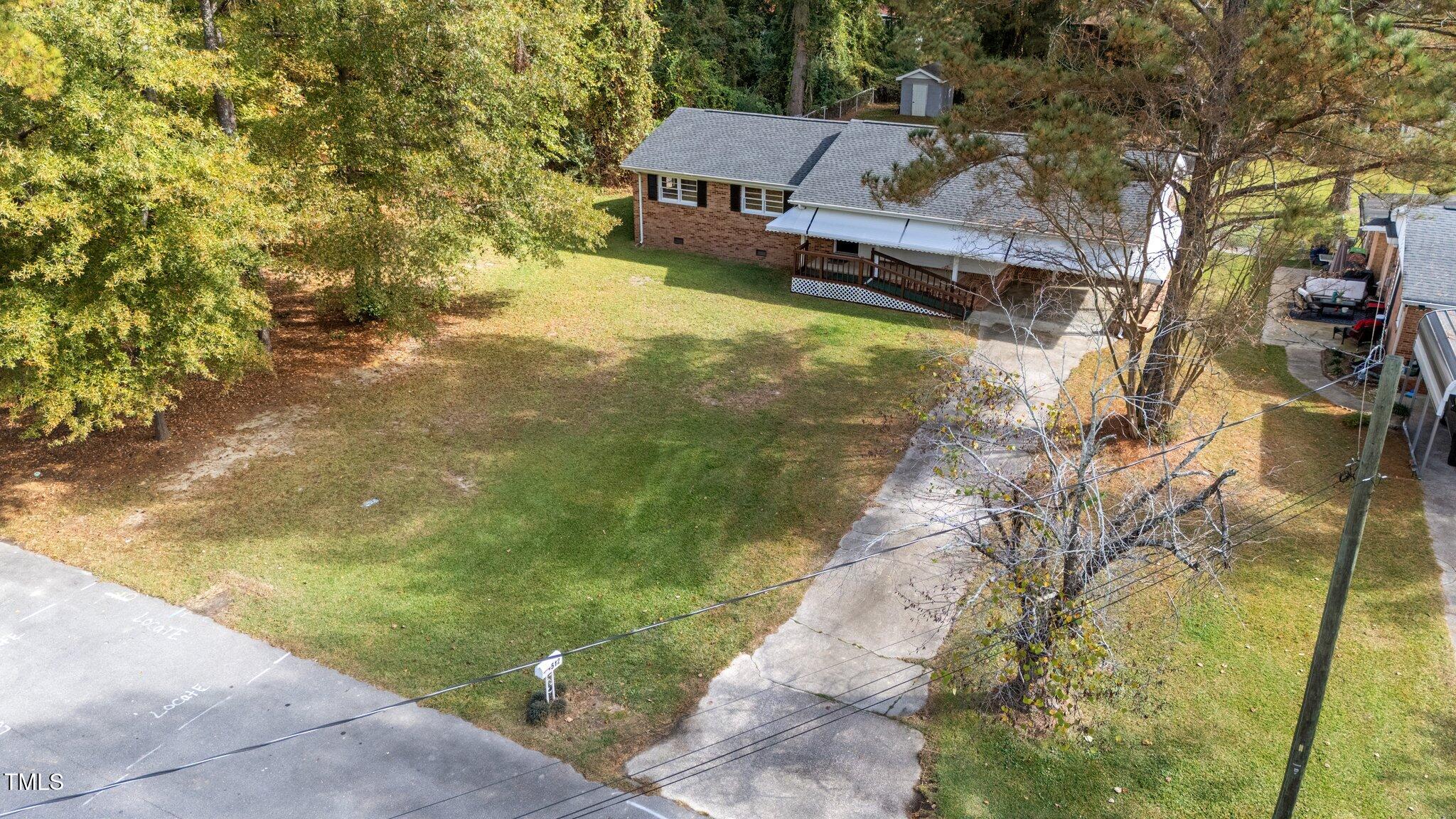 512 Oak Street
