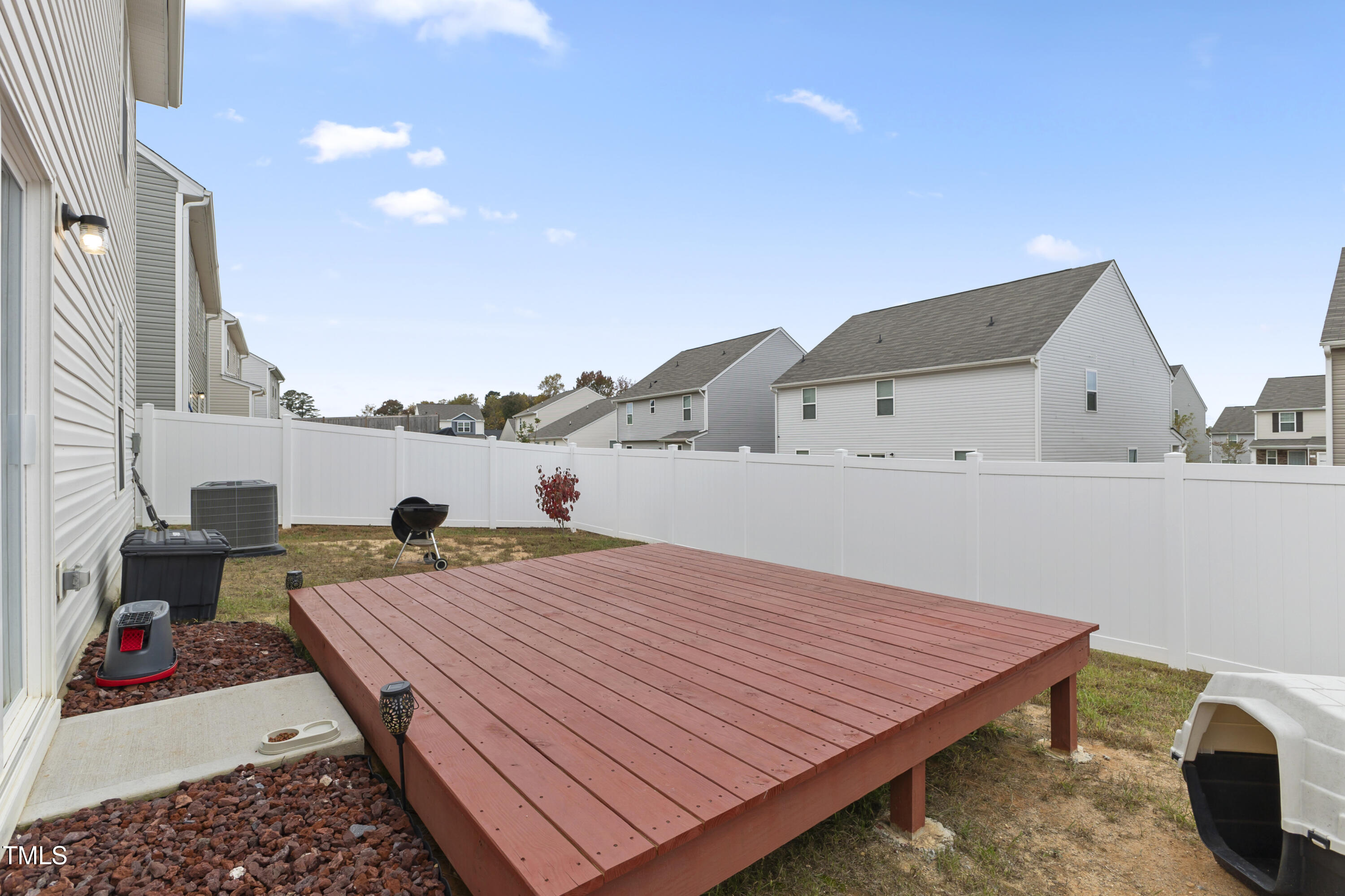737 Crackling Court