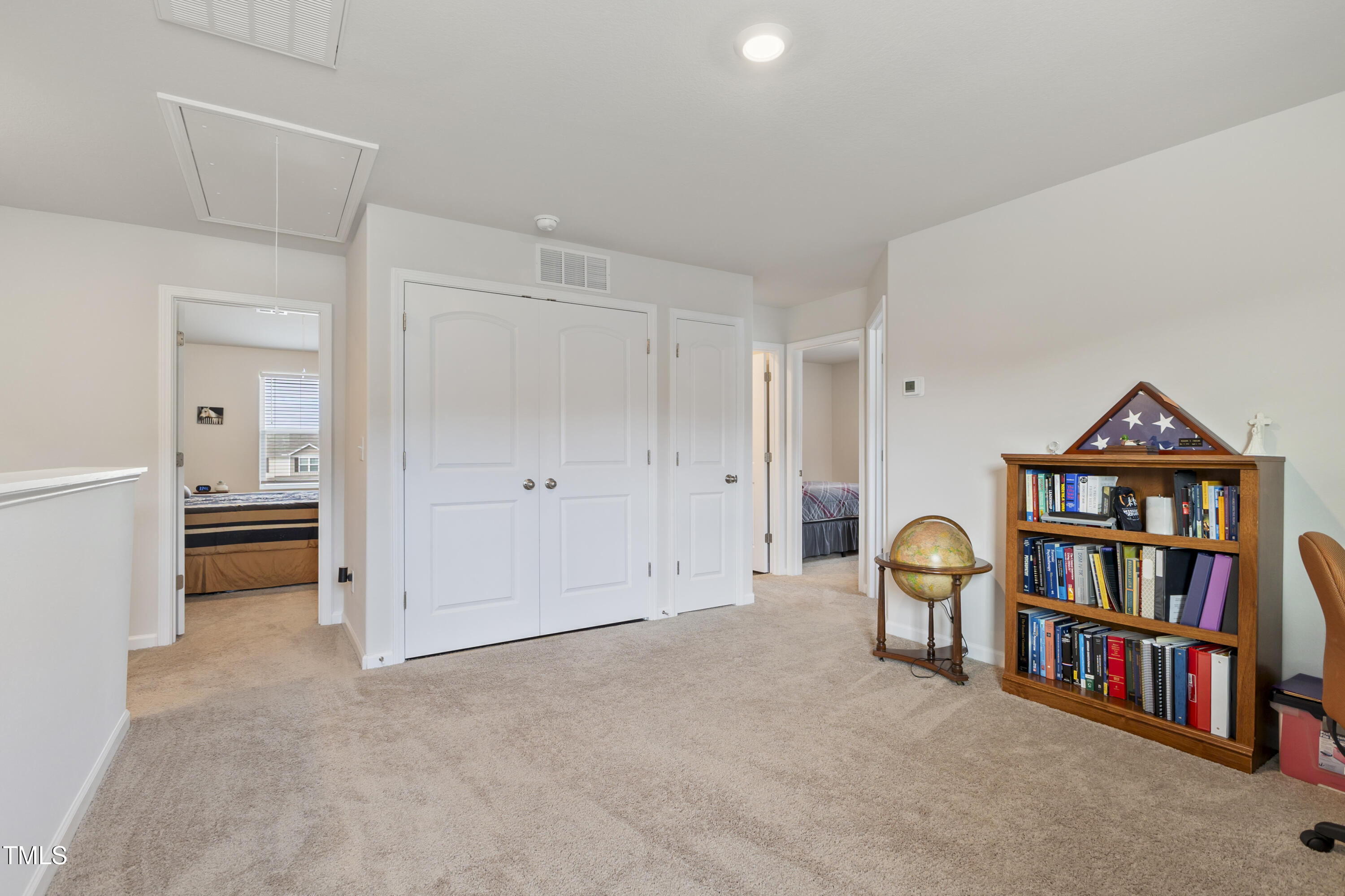 737 Crackling Court