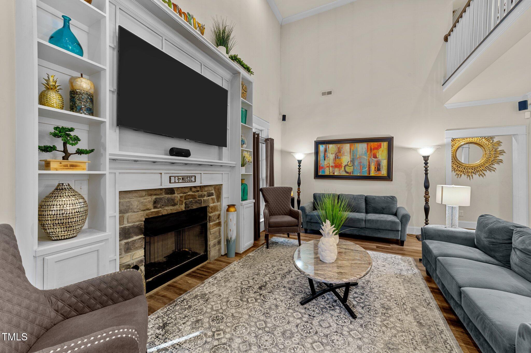 260 Crestdale Drive