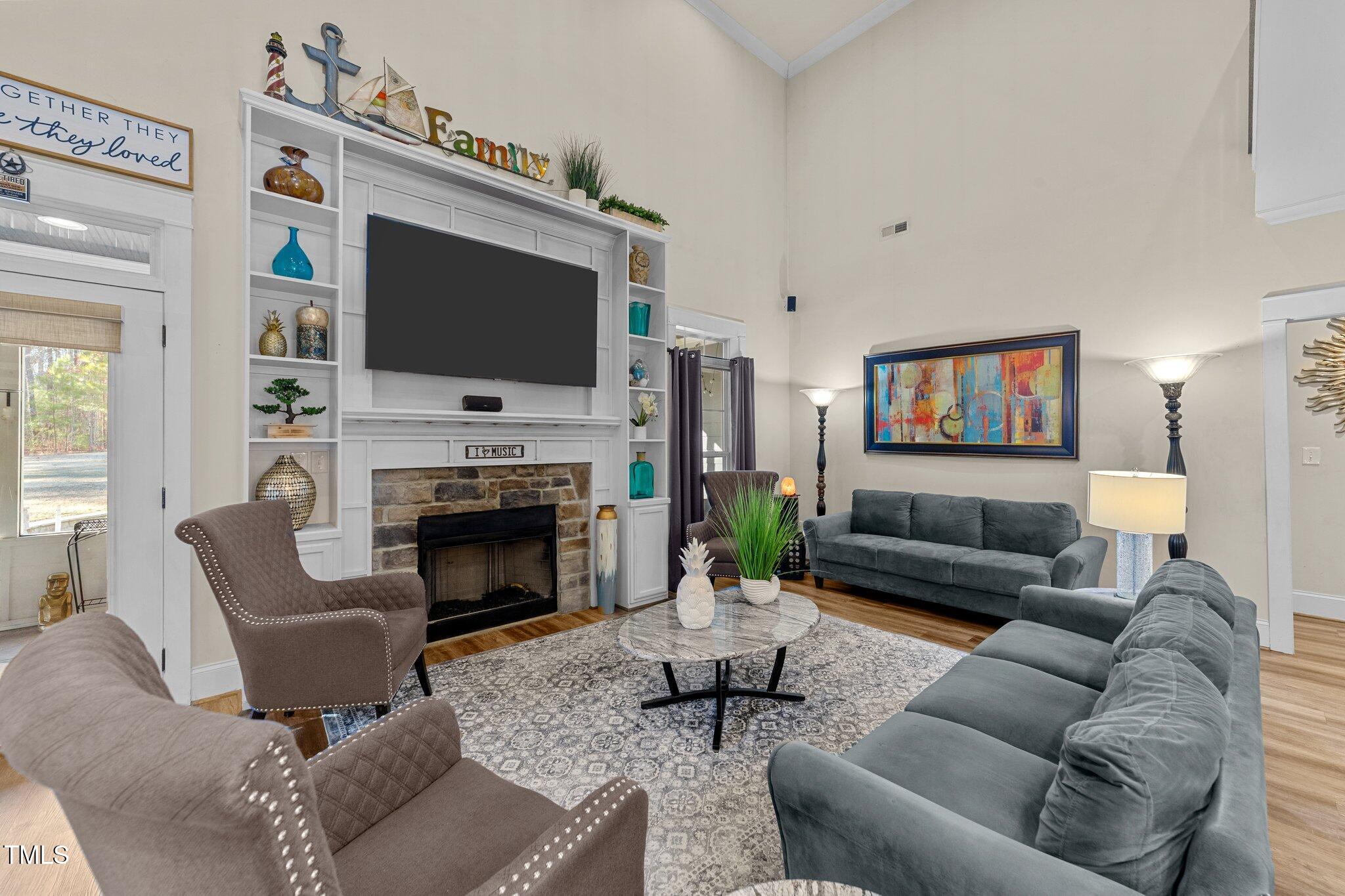 260 Crestdale Drive