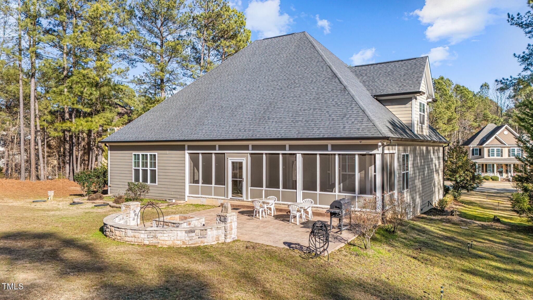 260 Crestdale Drive
