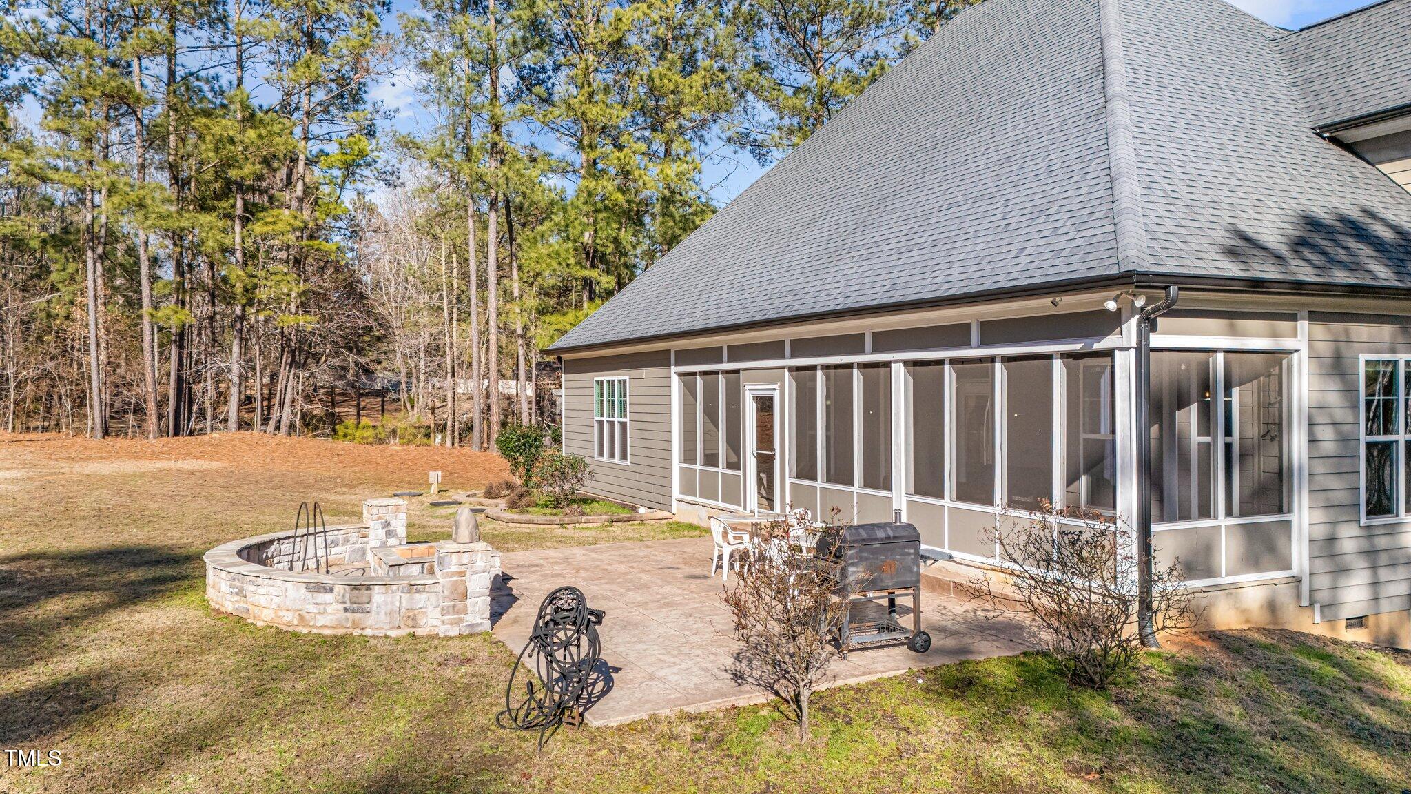 260 Crestdale Drive
