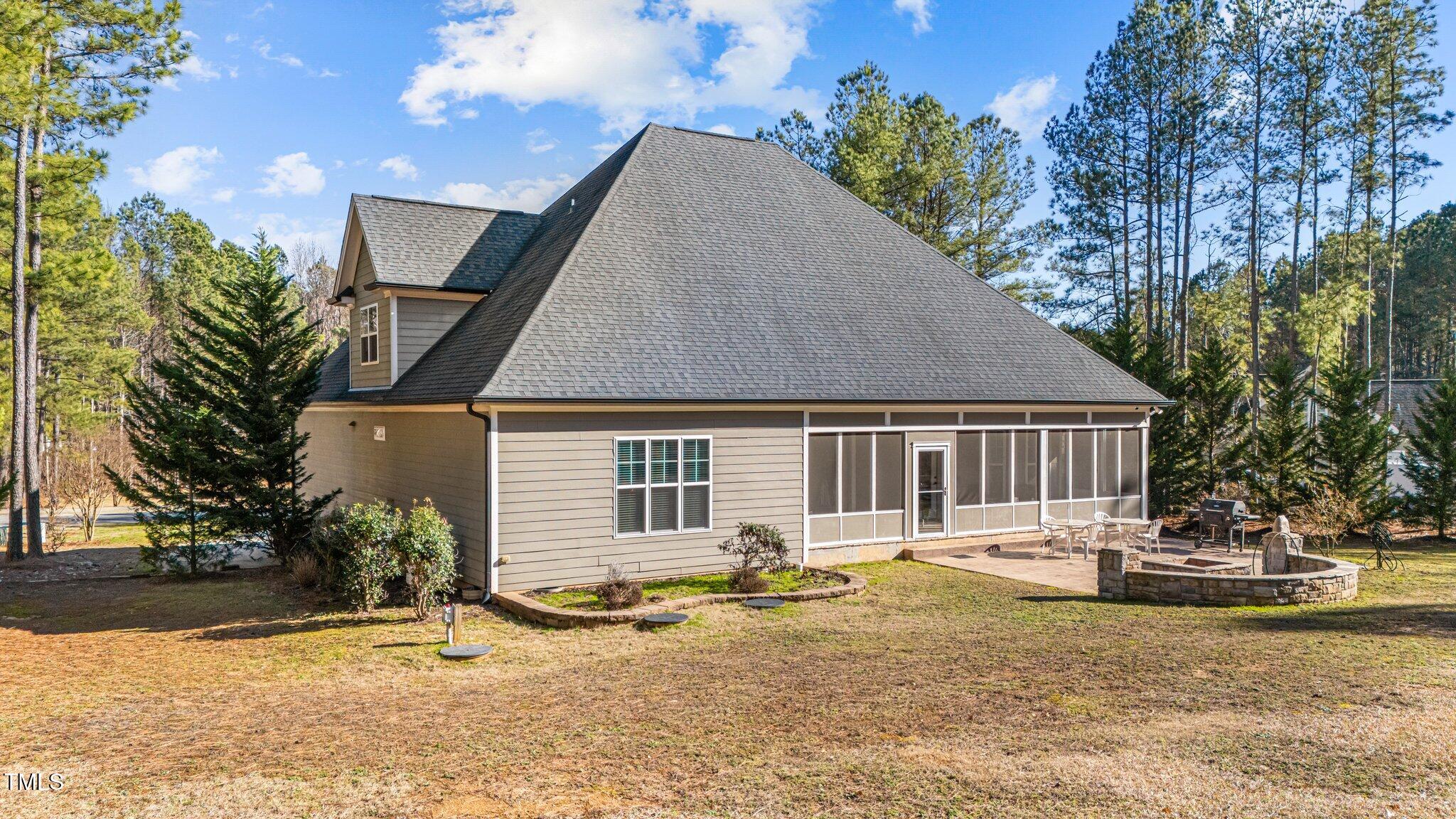 260 Crestdale Drive