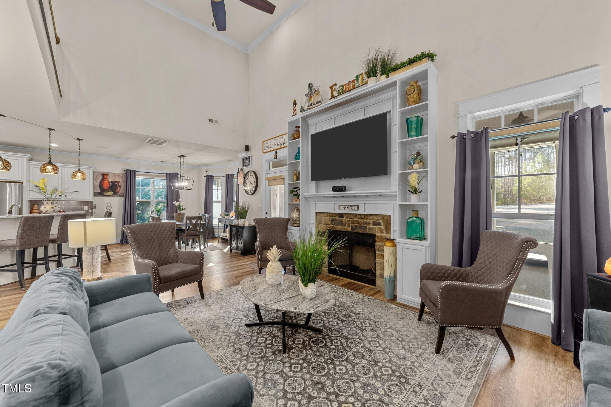 260 Crestdale Drive