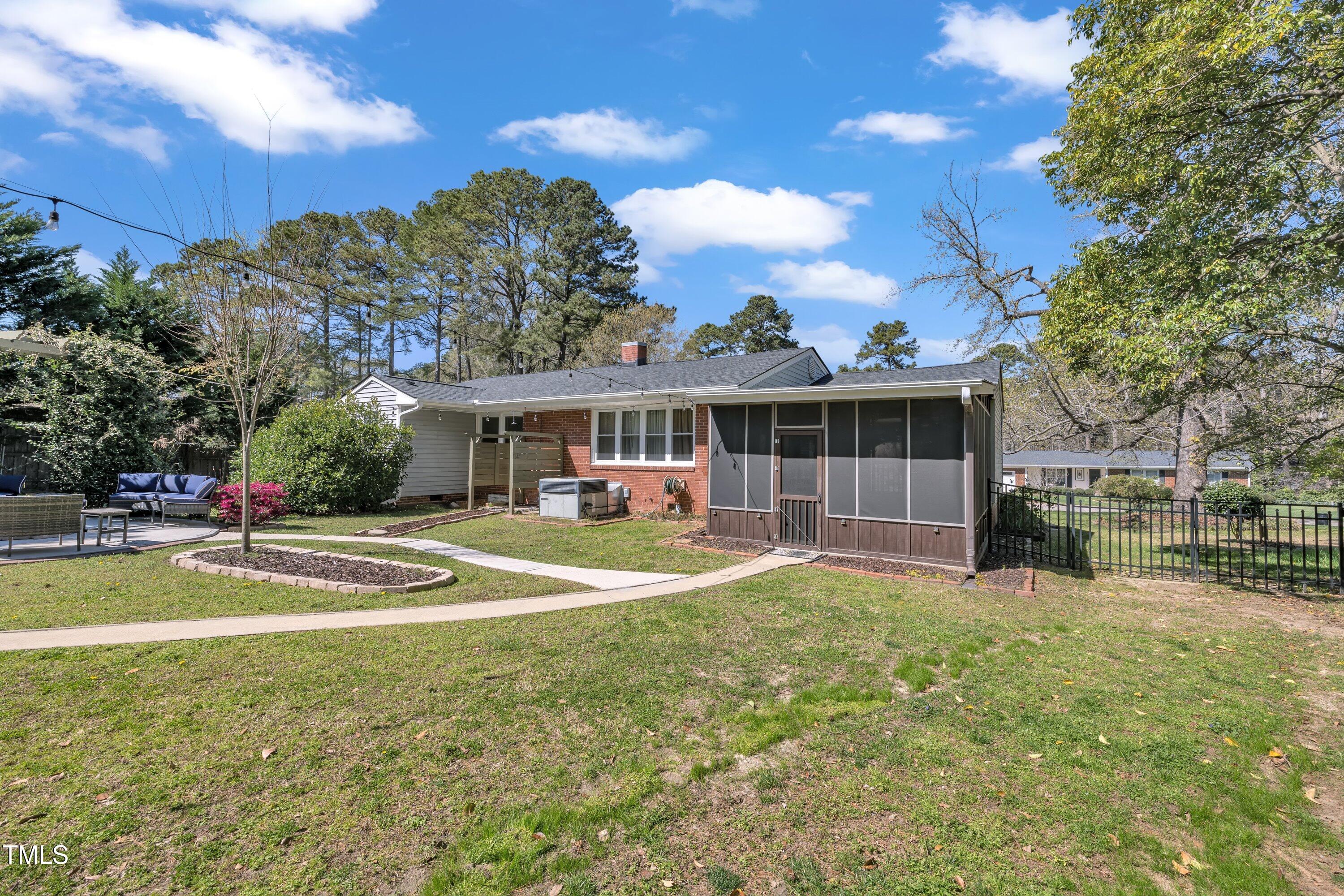 300 Lakeside Drive