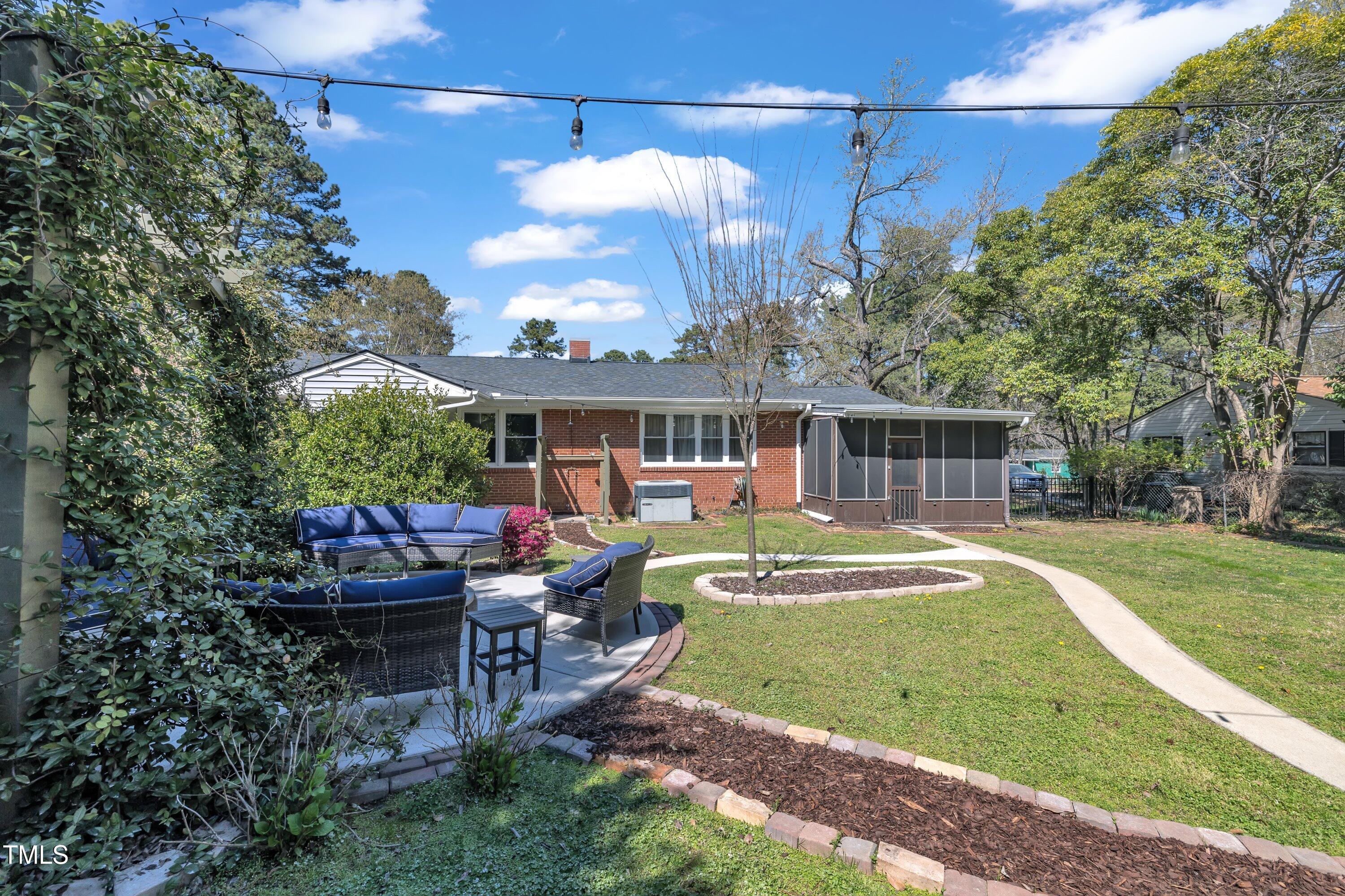 300 Lakeside Drive