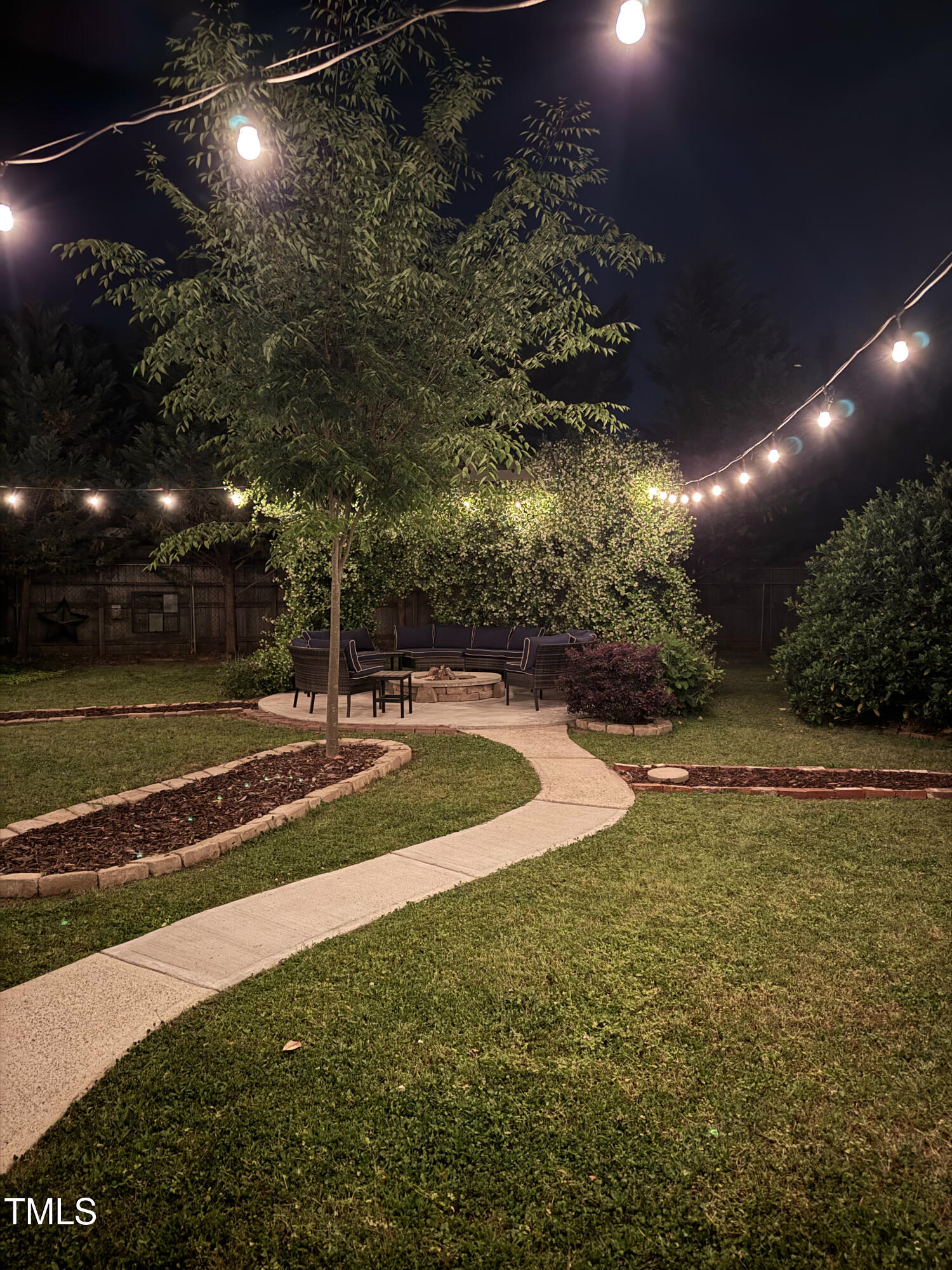 300 Lakeside Drive