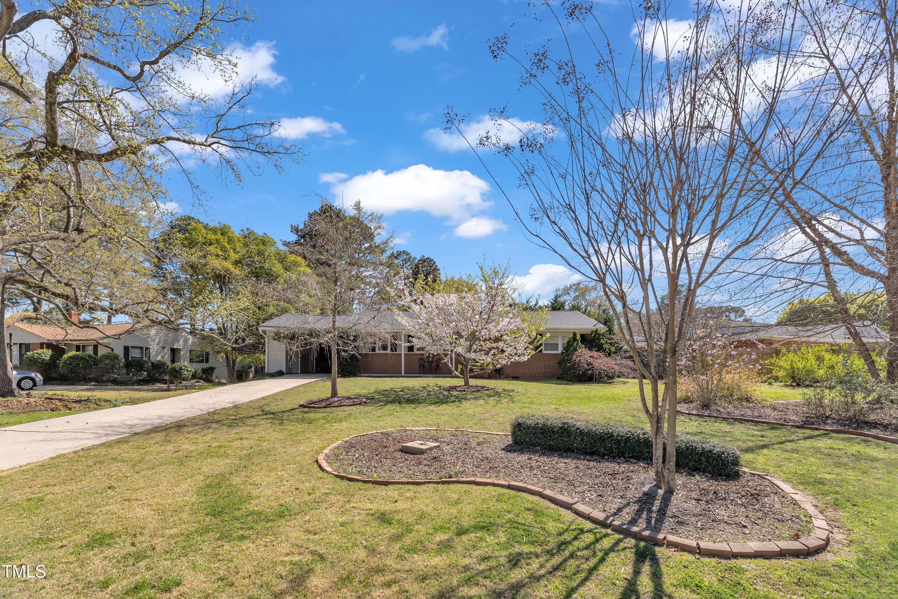 300 Lakeside Drive
