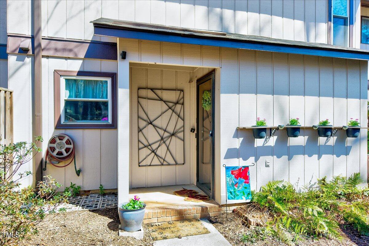 3923 Wendy Lane