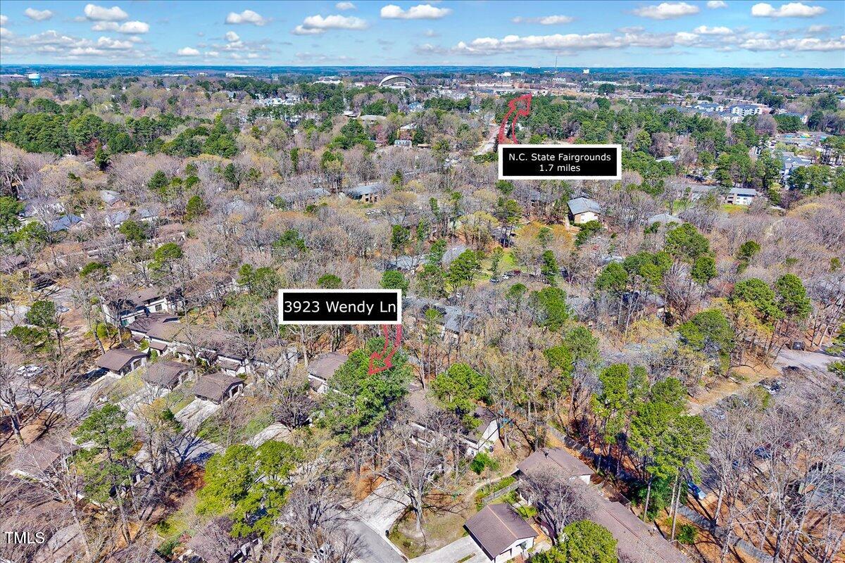 3923 Wendy Lane