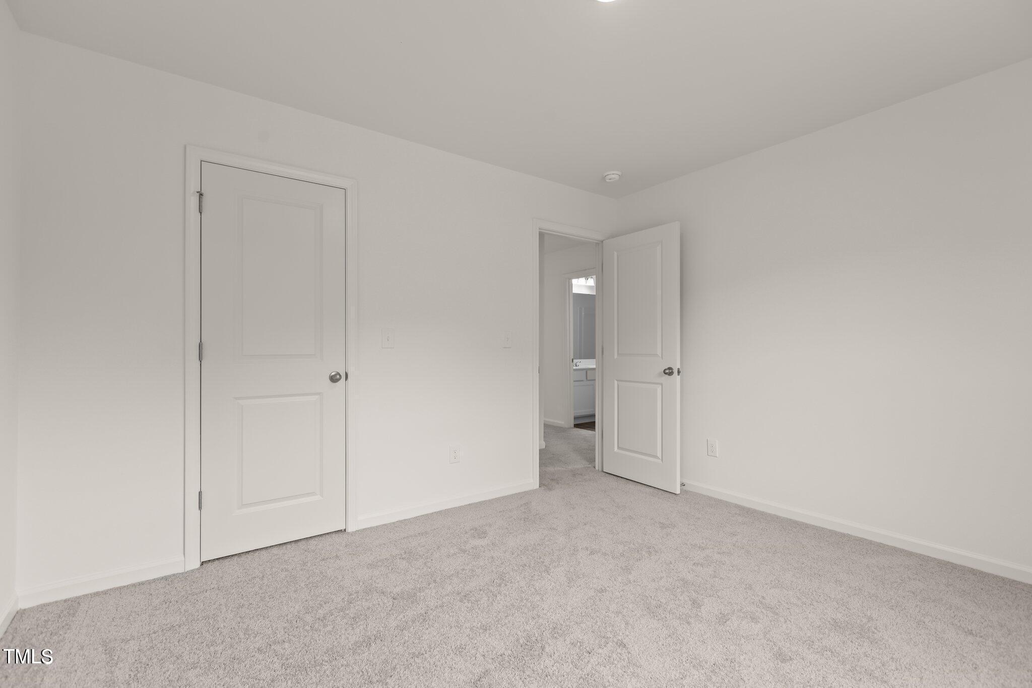 825 Kenyon Spring Drive